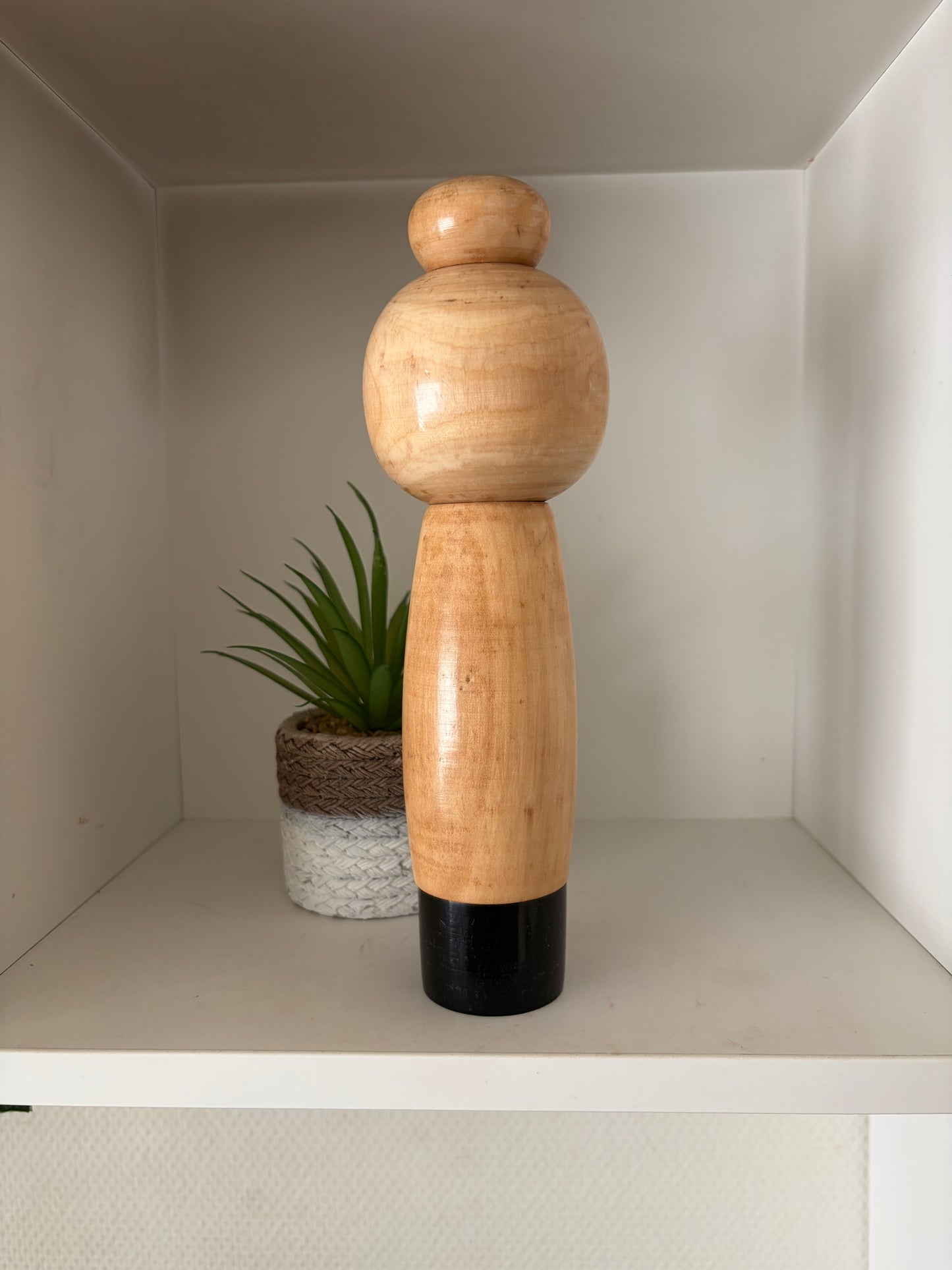Vintage Sosaku kokeshi by Sato Suigai (1920-)