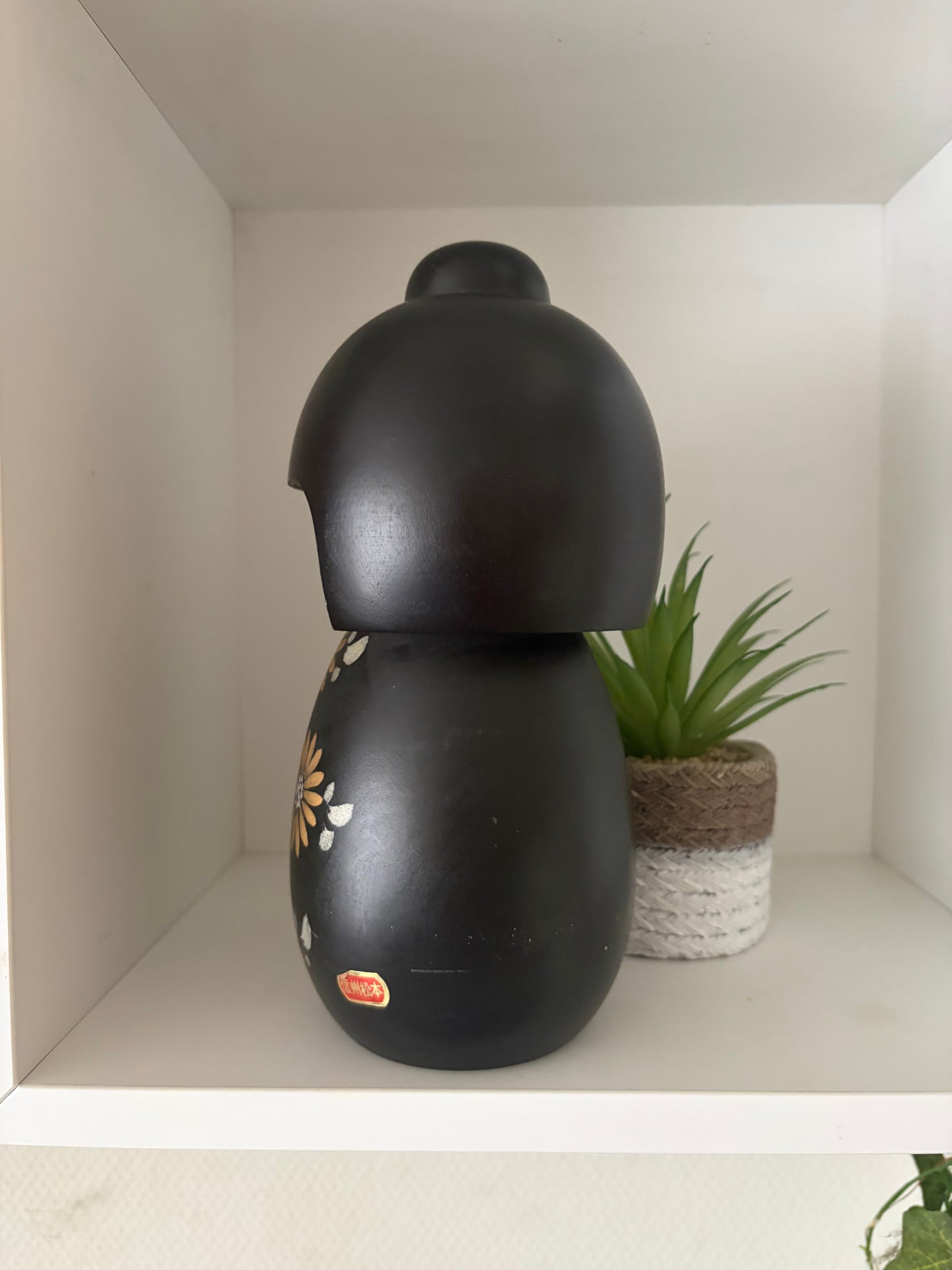 Vintage Chunky Gumma kokeshi by Hajime Miyashita (1940-)