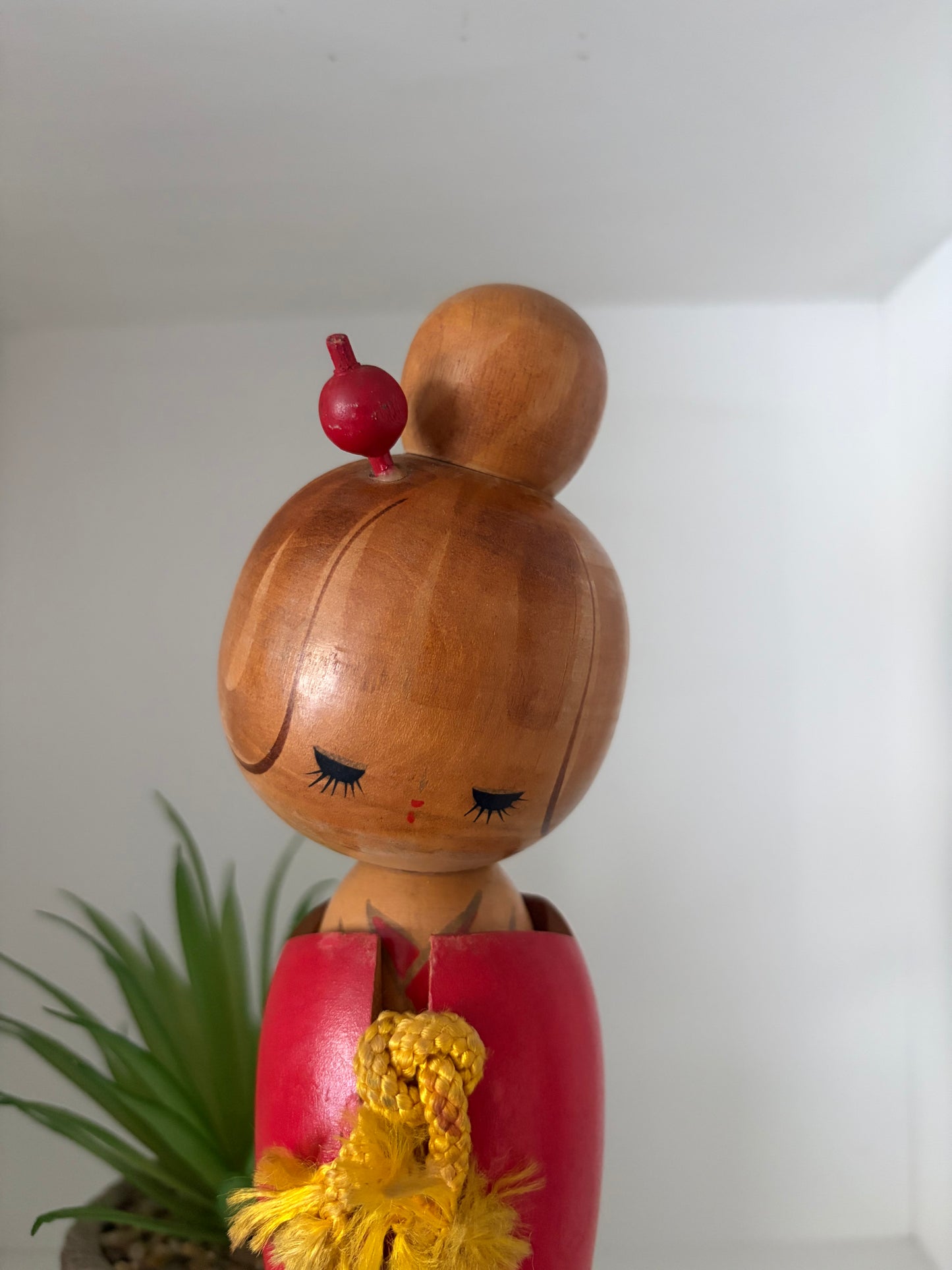 Vintage Sosaku kokeshi by Hajime Miyashita (1940-)