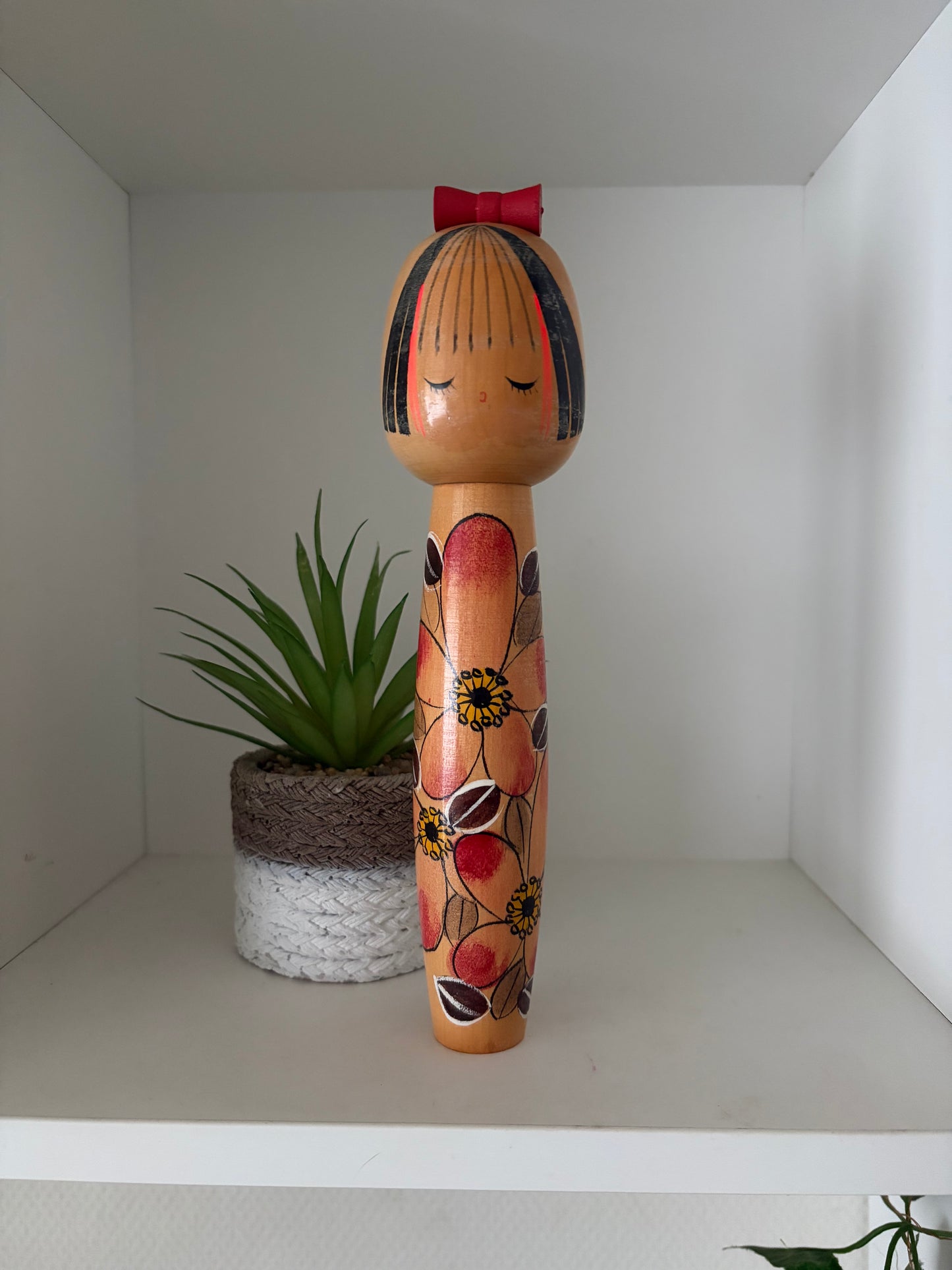 Vintage Sosaku kokeshi by Yajima Suihou (1915-)