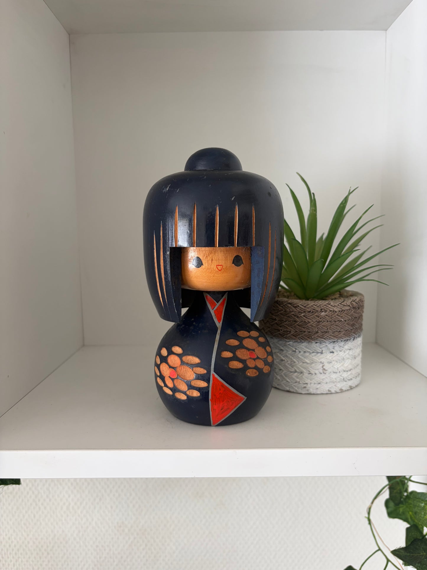 Vintage Sosaku kokeshi by Tae