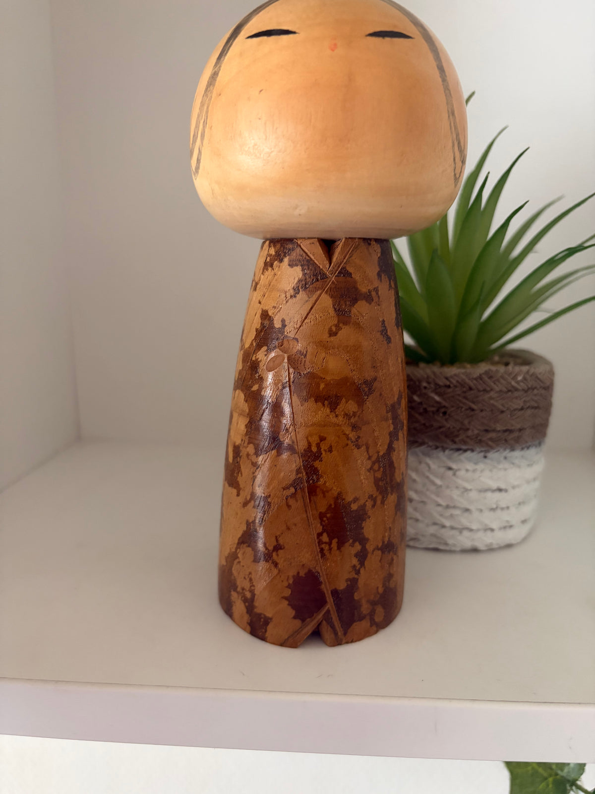 Rare vintage Sosaku kokeshi by Issetsu Kuribayashi (1924 - 2011)