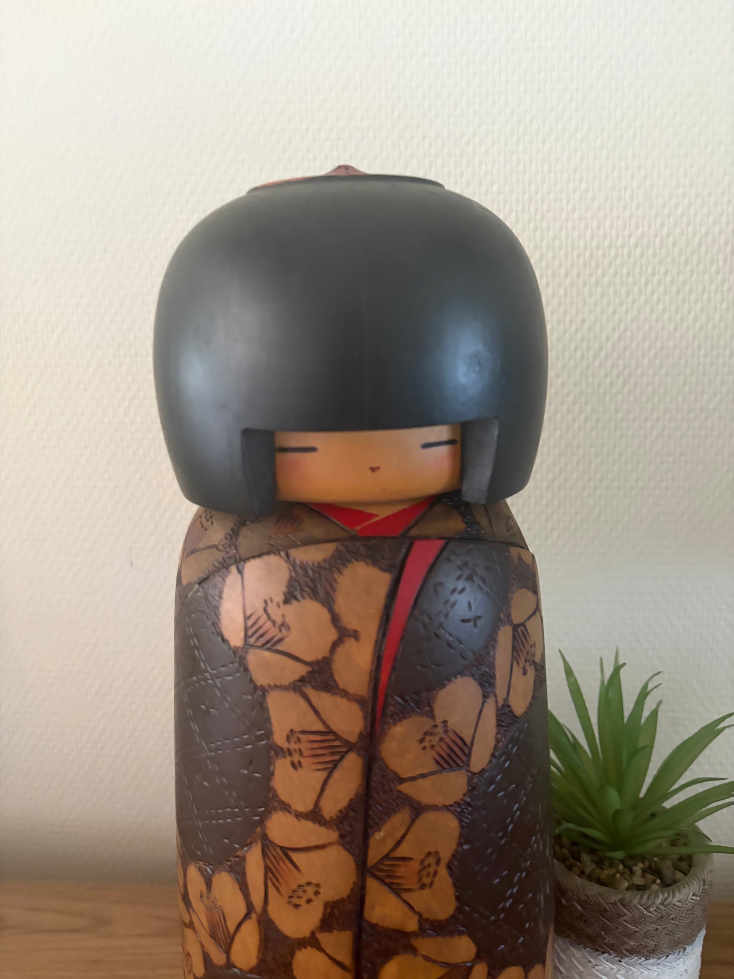Rare vintage Gumma kokeshi by Inosuke Kobayashi (1931-)