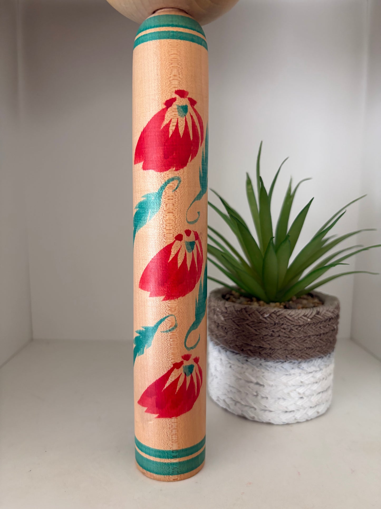 Lovely vintage traditional Togatta kokeshi by Asakura Kinu