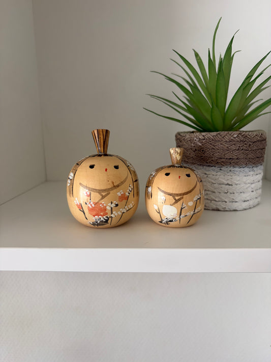 Cute set vintage Sosaku kokesh.