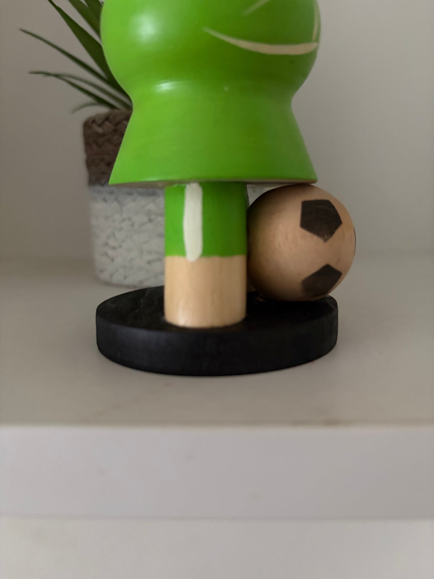 Vintage Sosaku kokeshi by Aoki Ryoka (1931-)