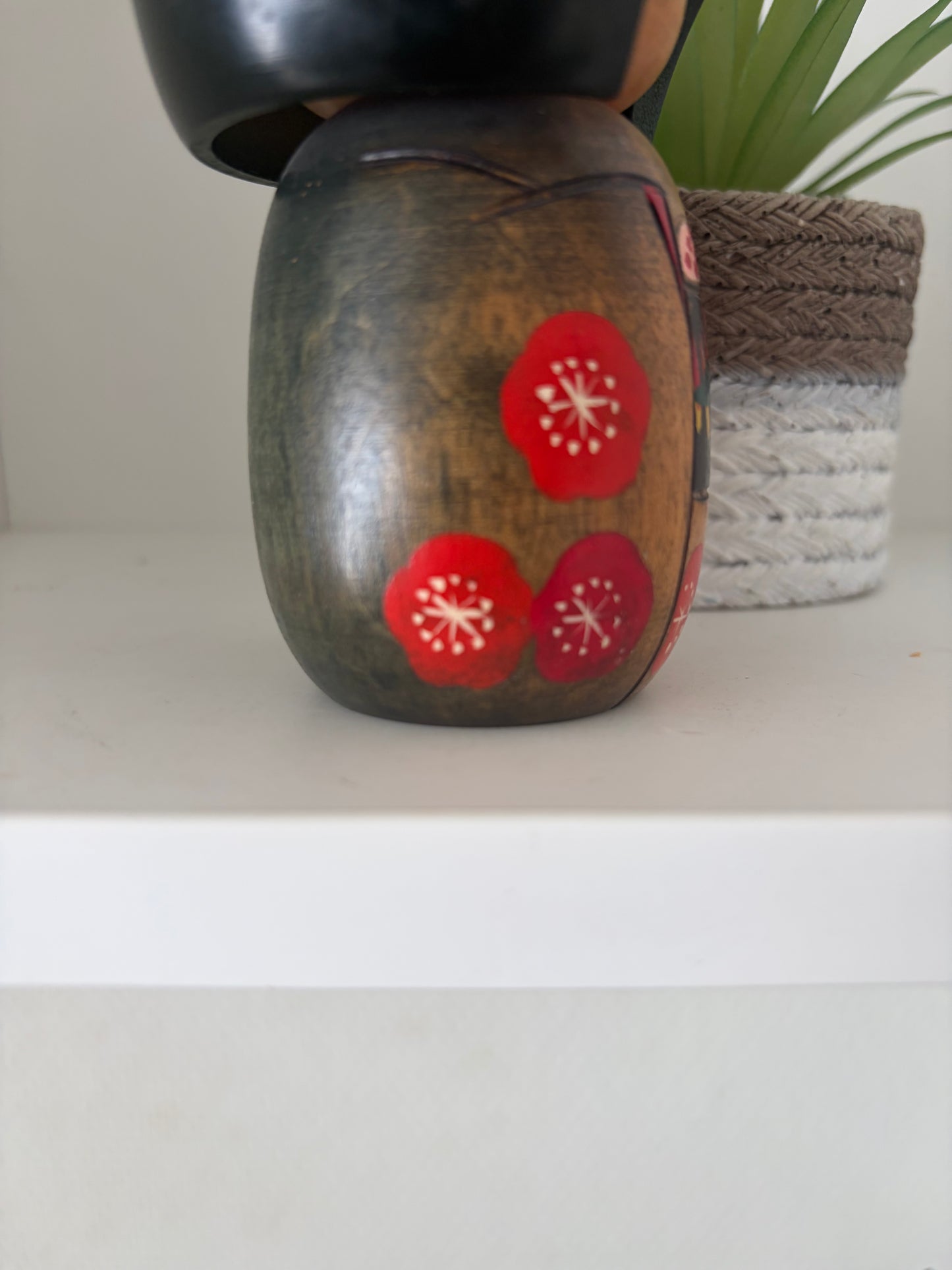 Vintage Gumma kokeshi by Hajime Miyashita (1940-)