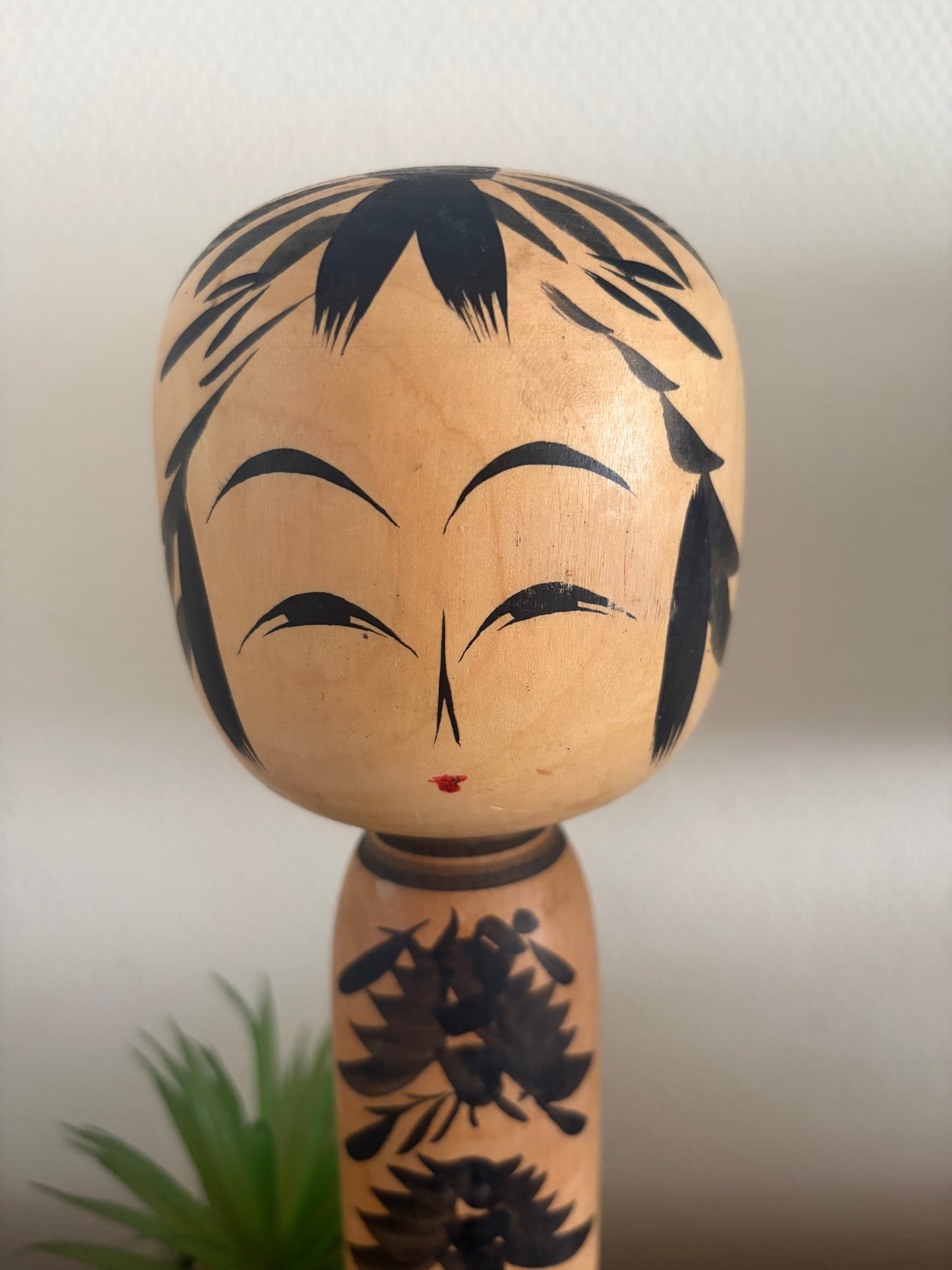Vintage Monochrome Togatta kokeshi by Sato Fumio