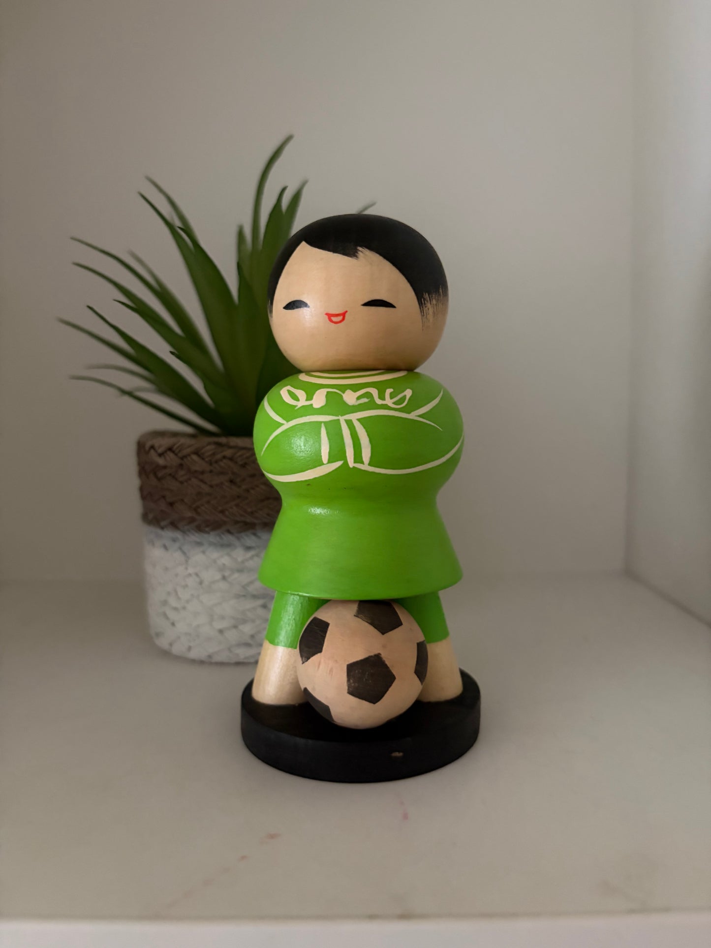 Vintage Sosaku kokeshi by Aoki Ryoka (1931-)