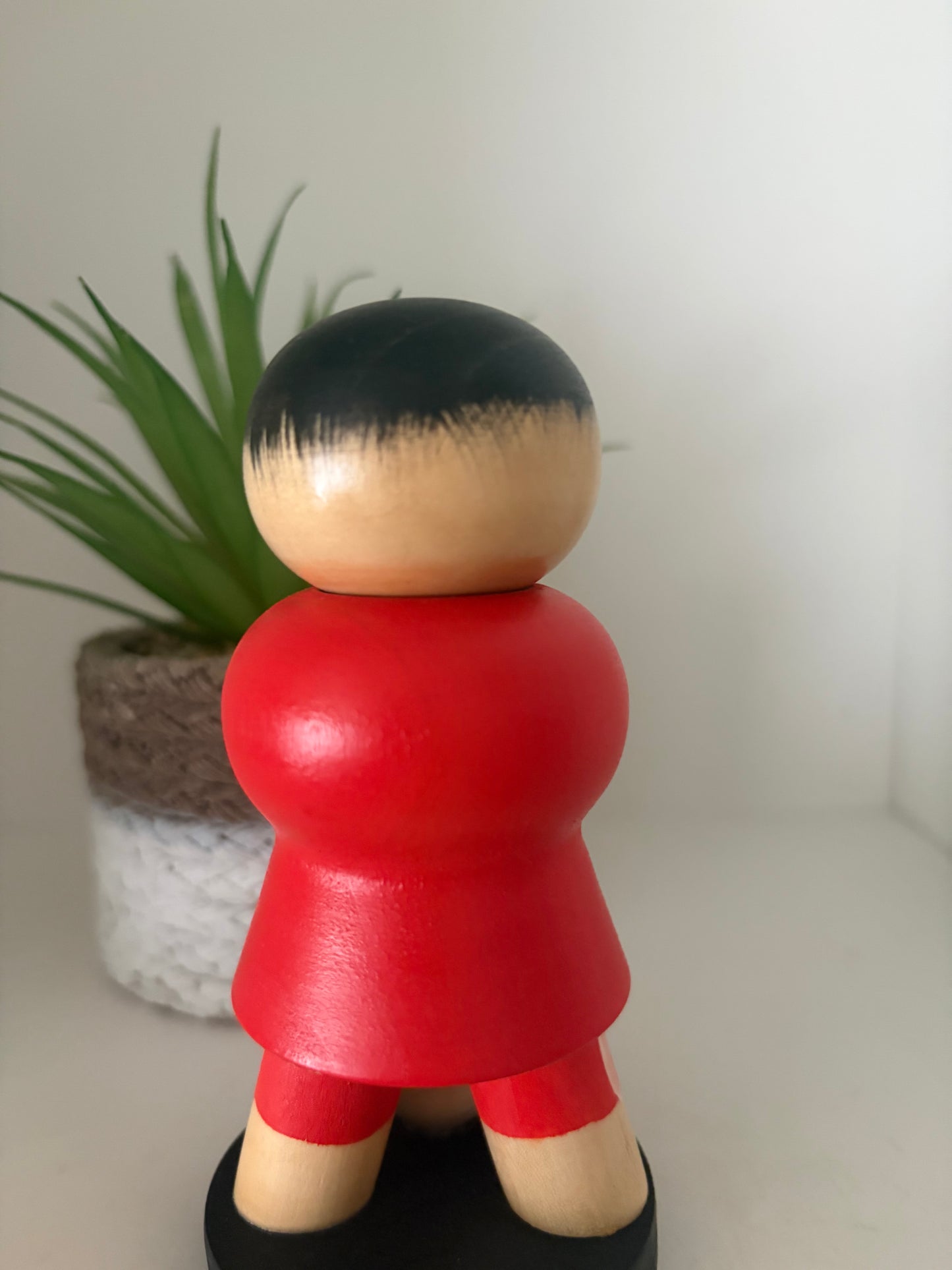 Vintage Sosaku kokeshi by Aoki Ryoka (1931-)