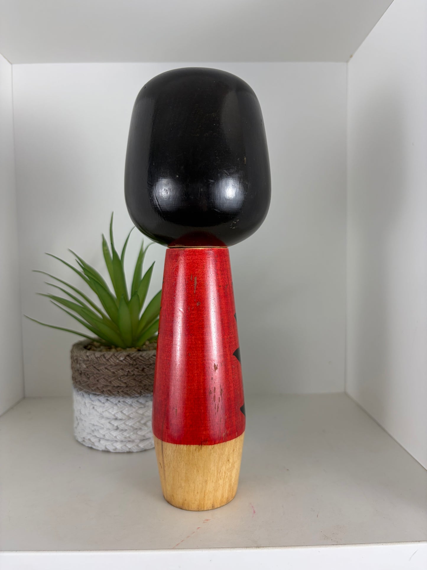 Vintage Sosaku kokeshi by Hideo Ishihara (1925-1999)