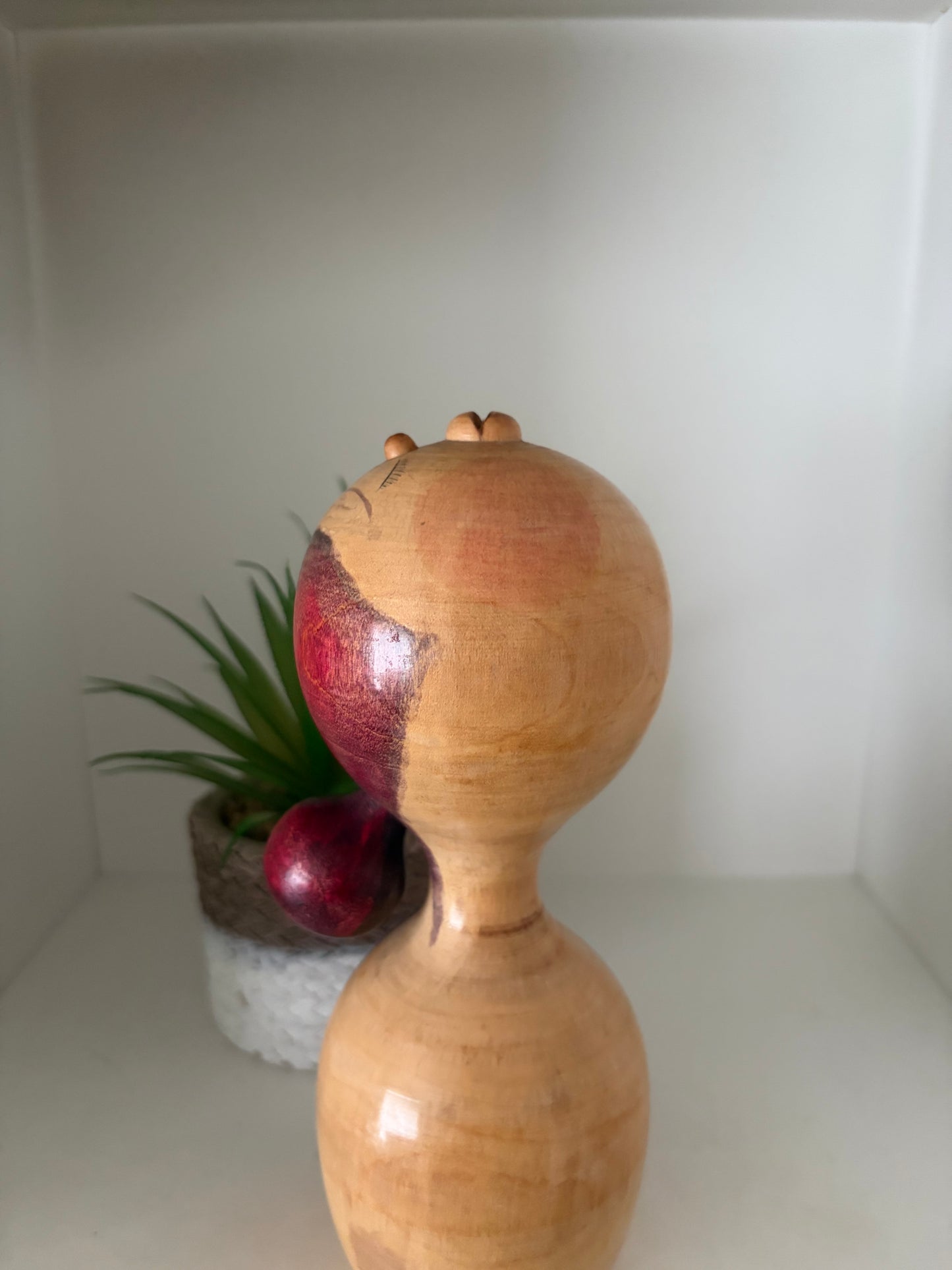 Exclusive Sosaku kokeshi by Tanaka Harumasa (1916-1966)
