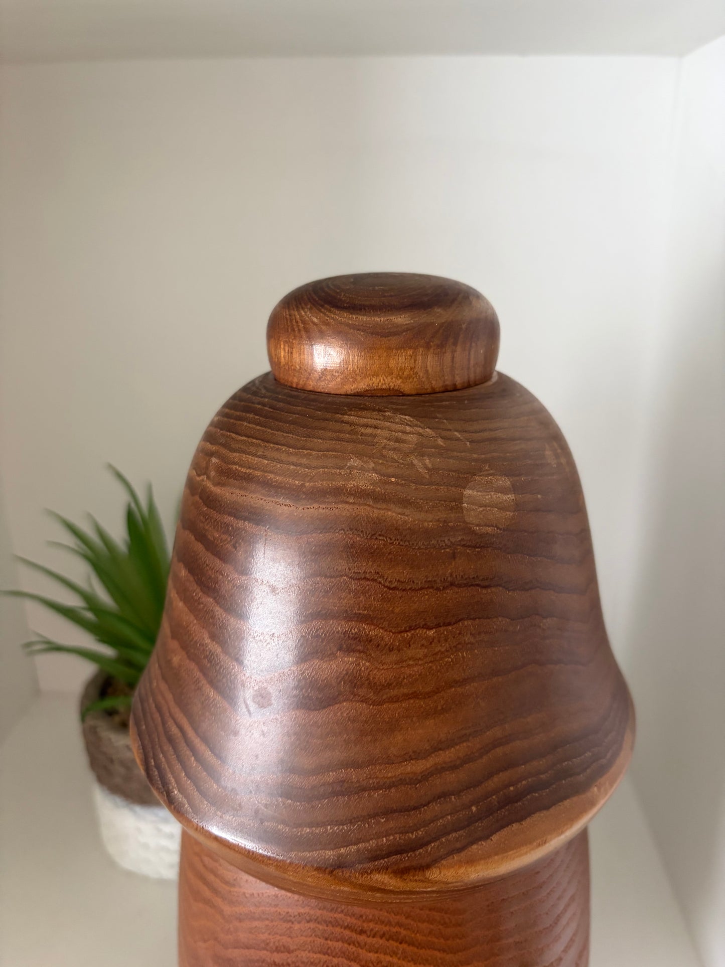 Rare vintage Sosaku kokeshi by Aida Seiho (Harumine) (1926-1998)
