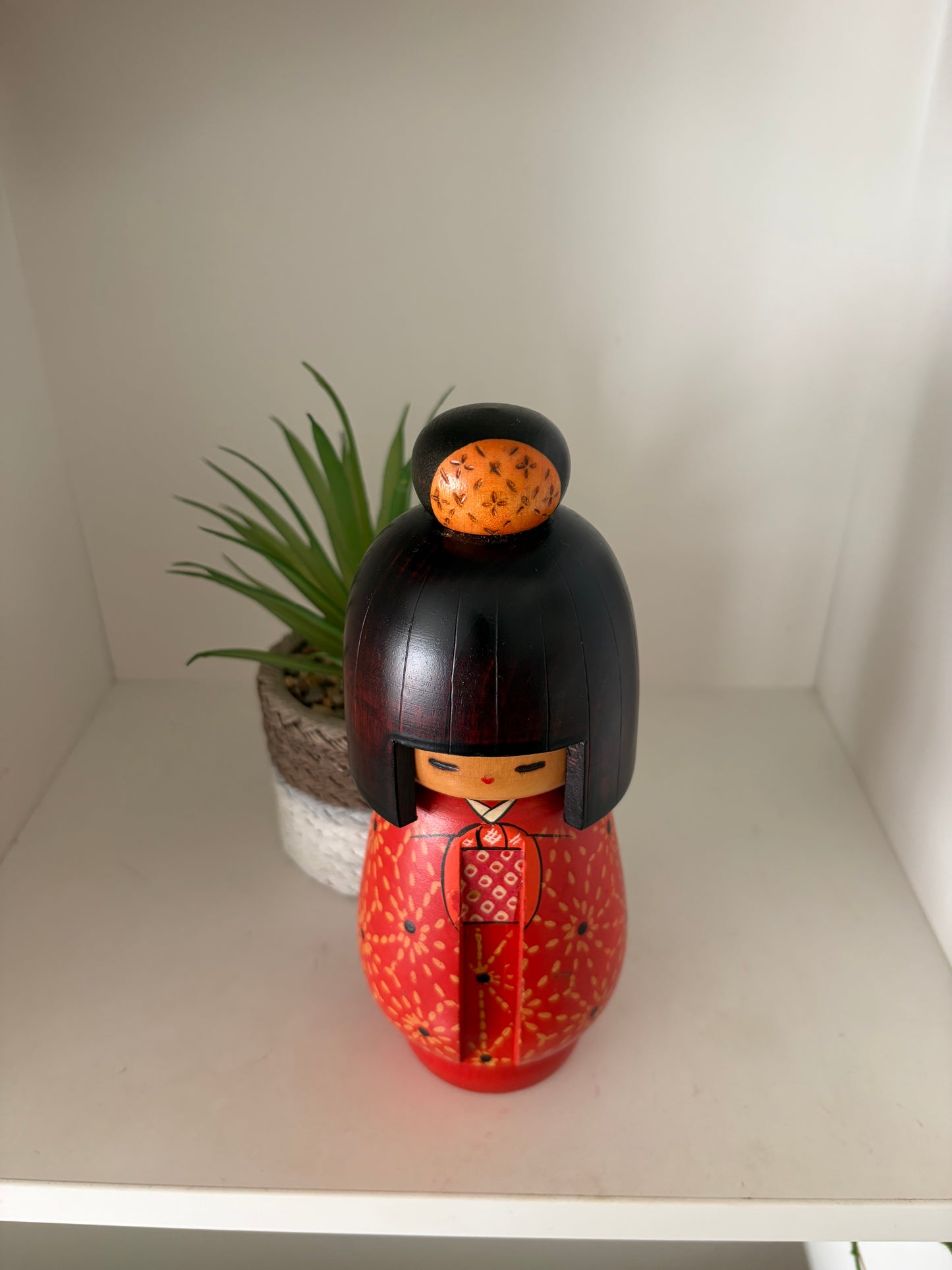 Vintage Gumma kokeshi made by Kazuo Takamizawa (1927-)