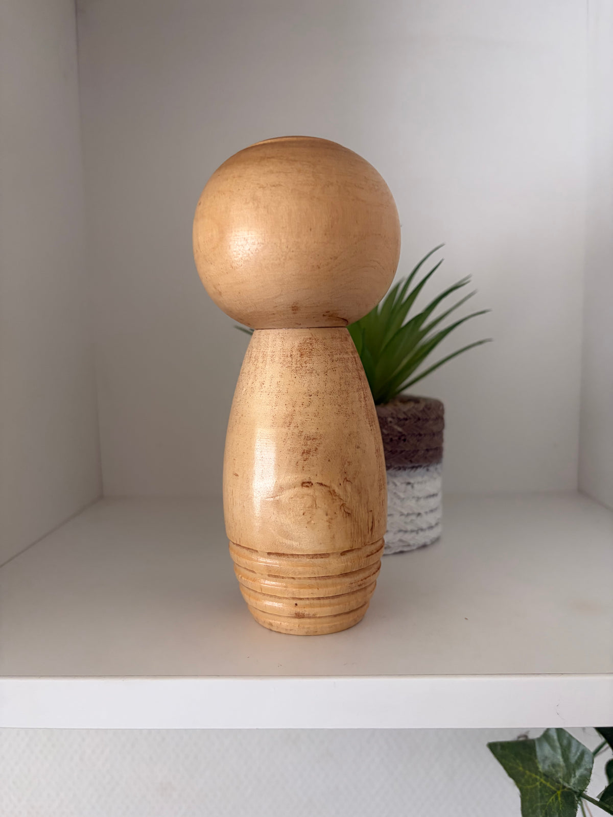 Rare vintage Sosaku kokeshi by Shido Shozan (1932-1995)
