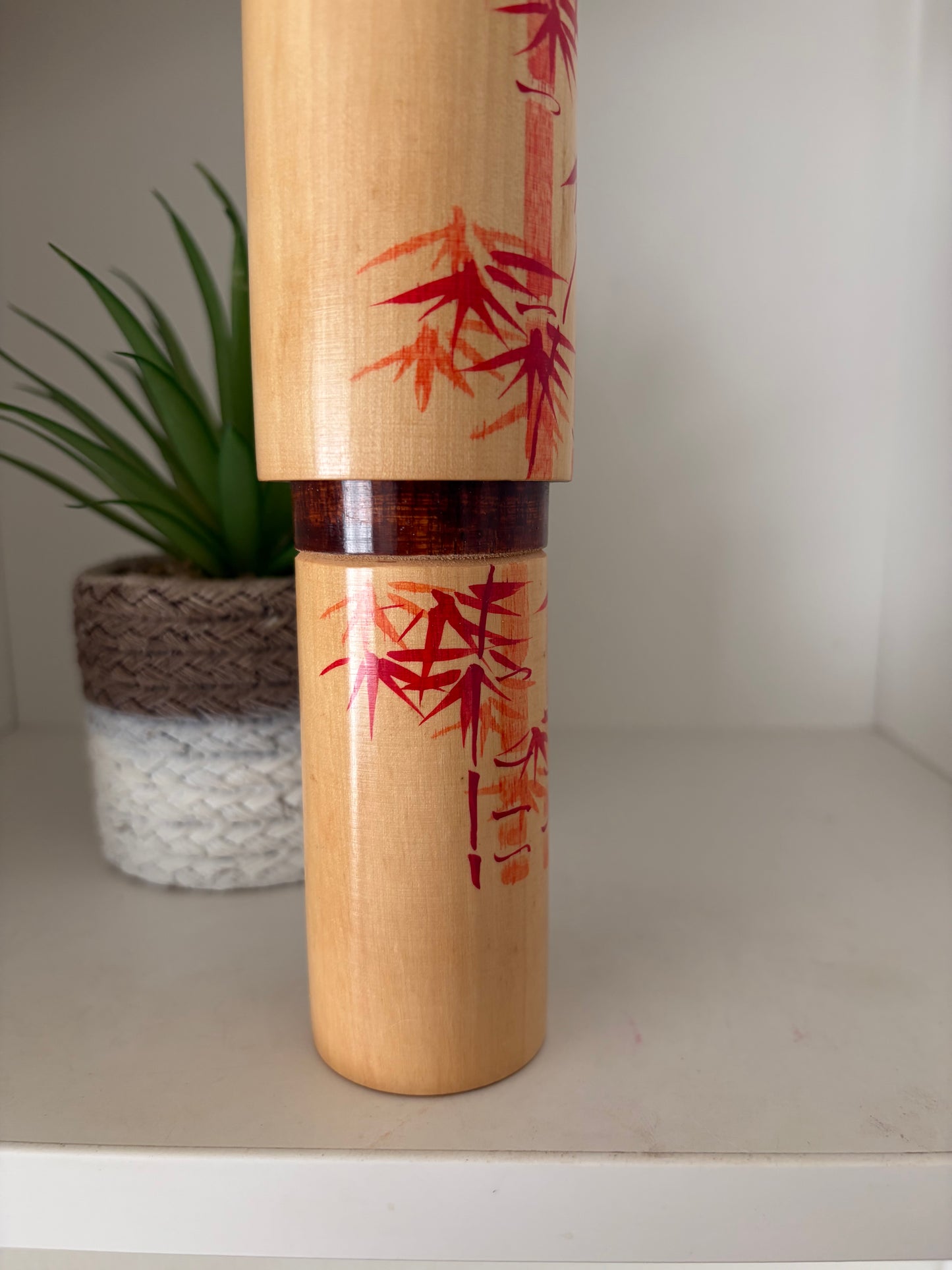 Vintage Sosaku kokeshi by Sato Suigai (1920-) - With box
