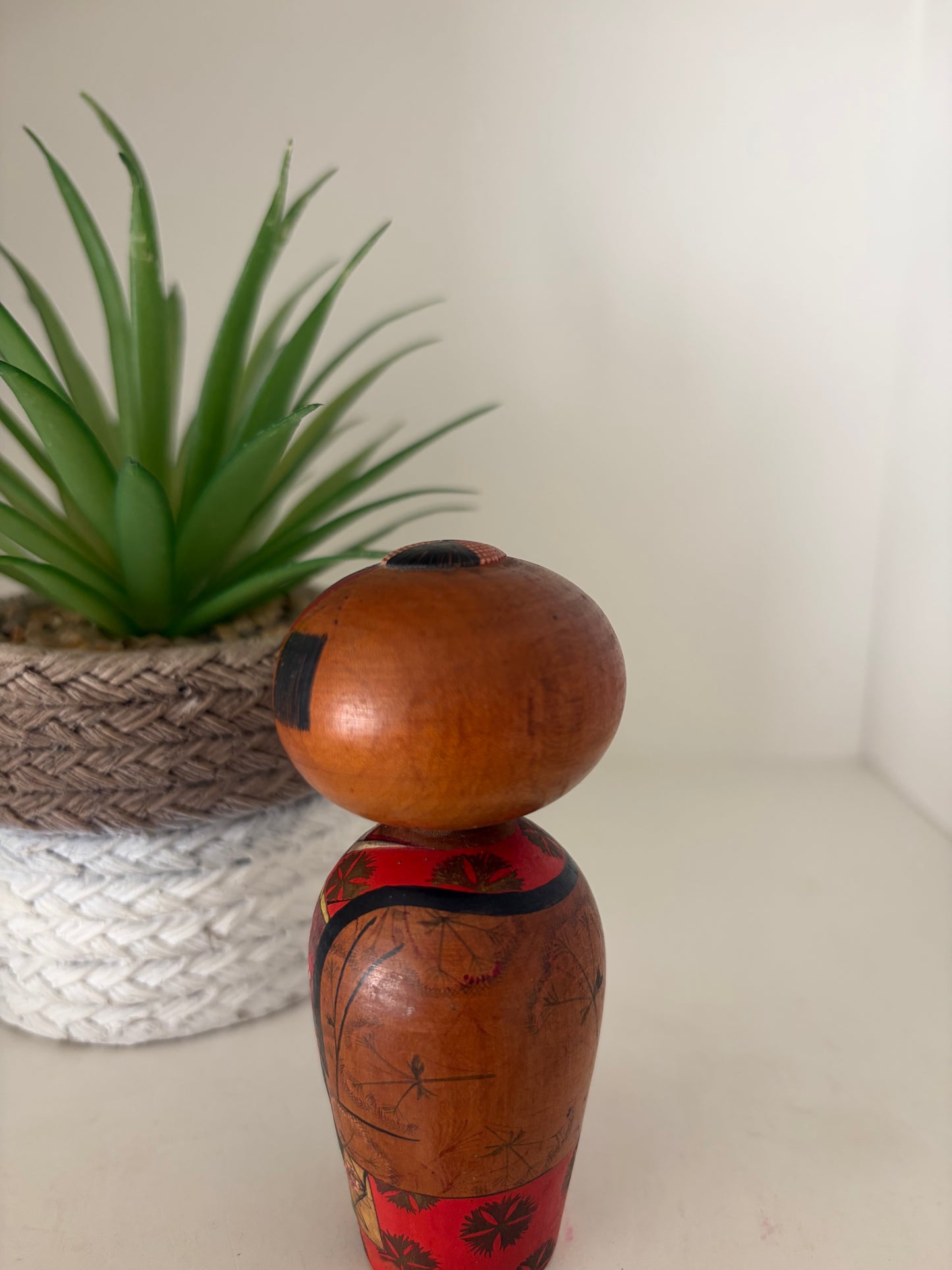 Exclusive Kijiyama kokeshi made by Takano Yohachi (1907-1994)