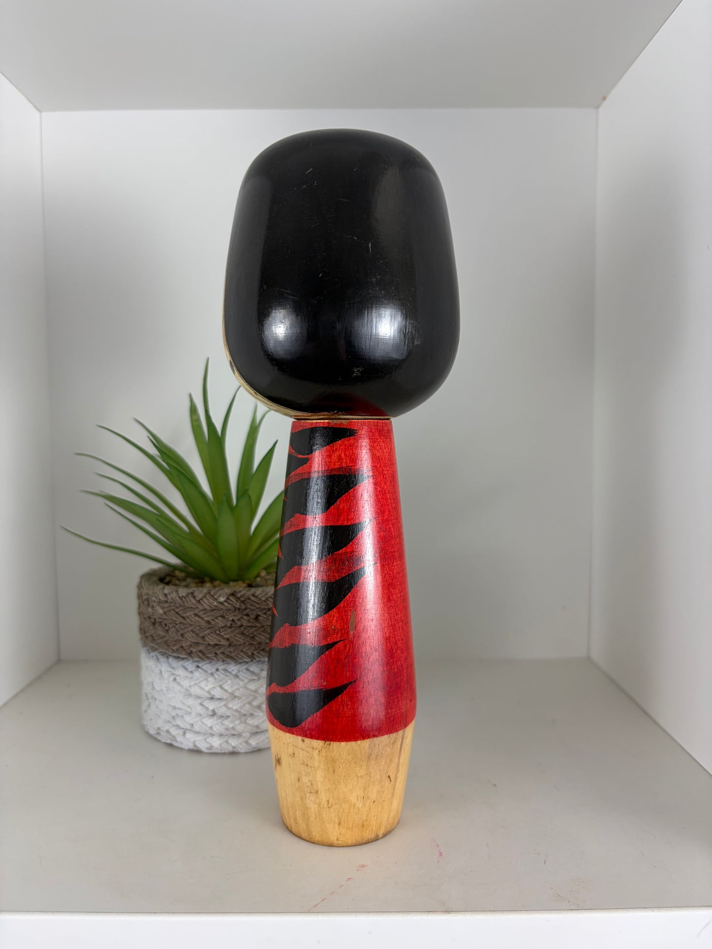 Vintage Sosaku kokeshi by Hideo Ishihara (1925-1999)