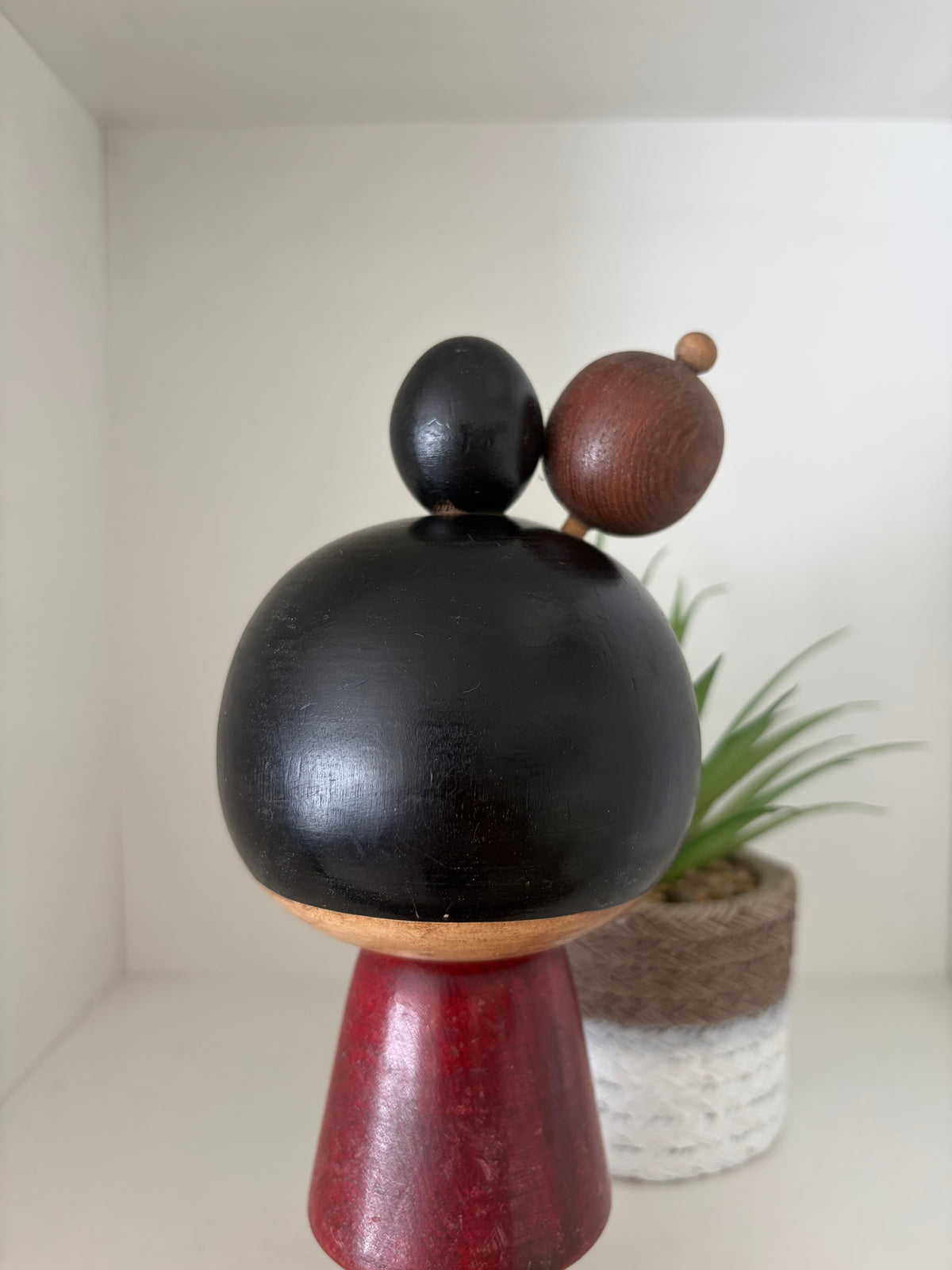 Very rare vintage Sosaku kokeshi by Issetsu Kuribayashi (1924 - 2011)