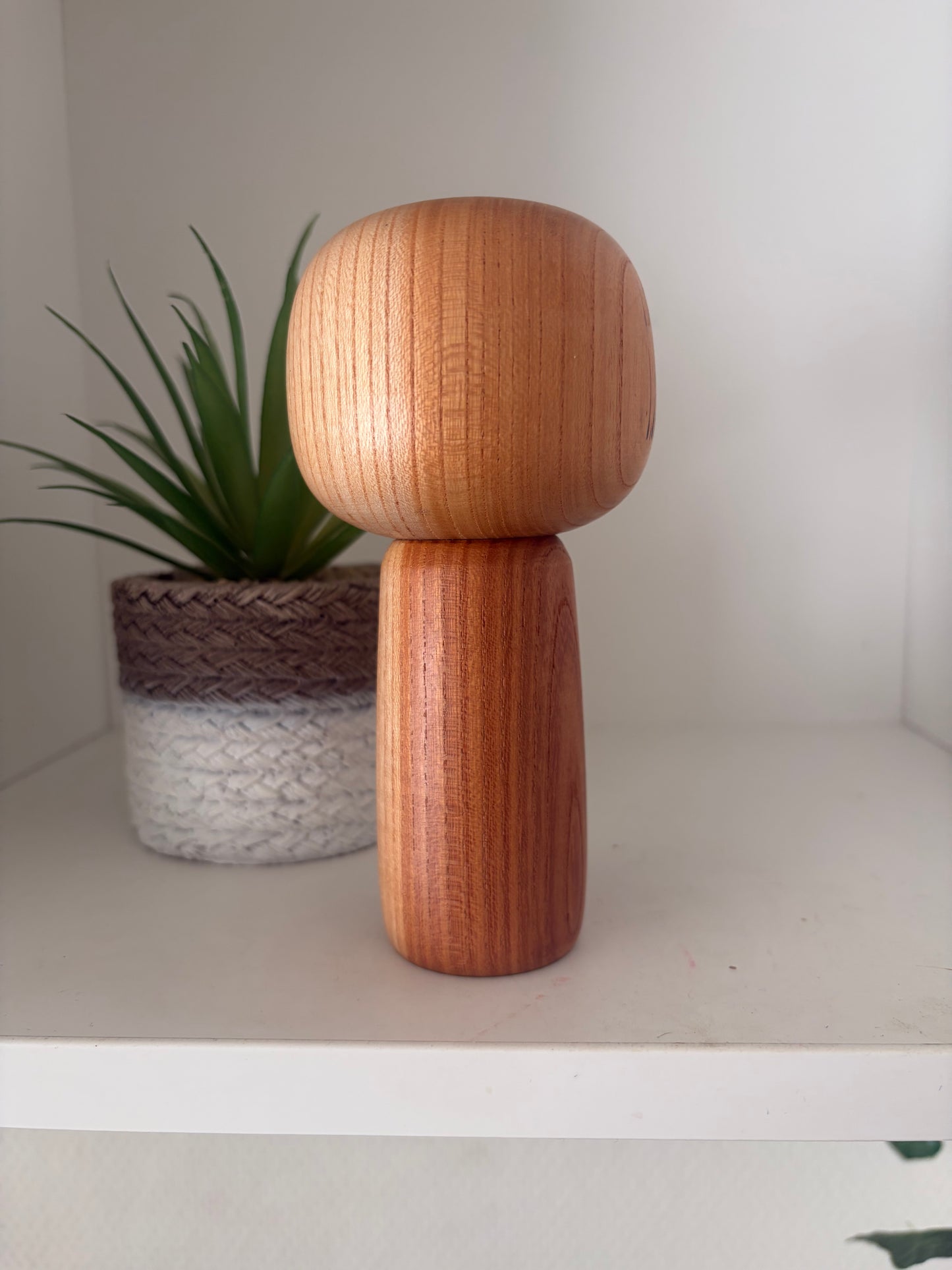 Vintage Sosaku kokeshi by Isamu Yamakawa (1928-)