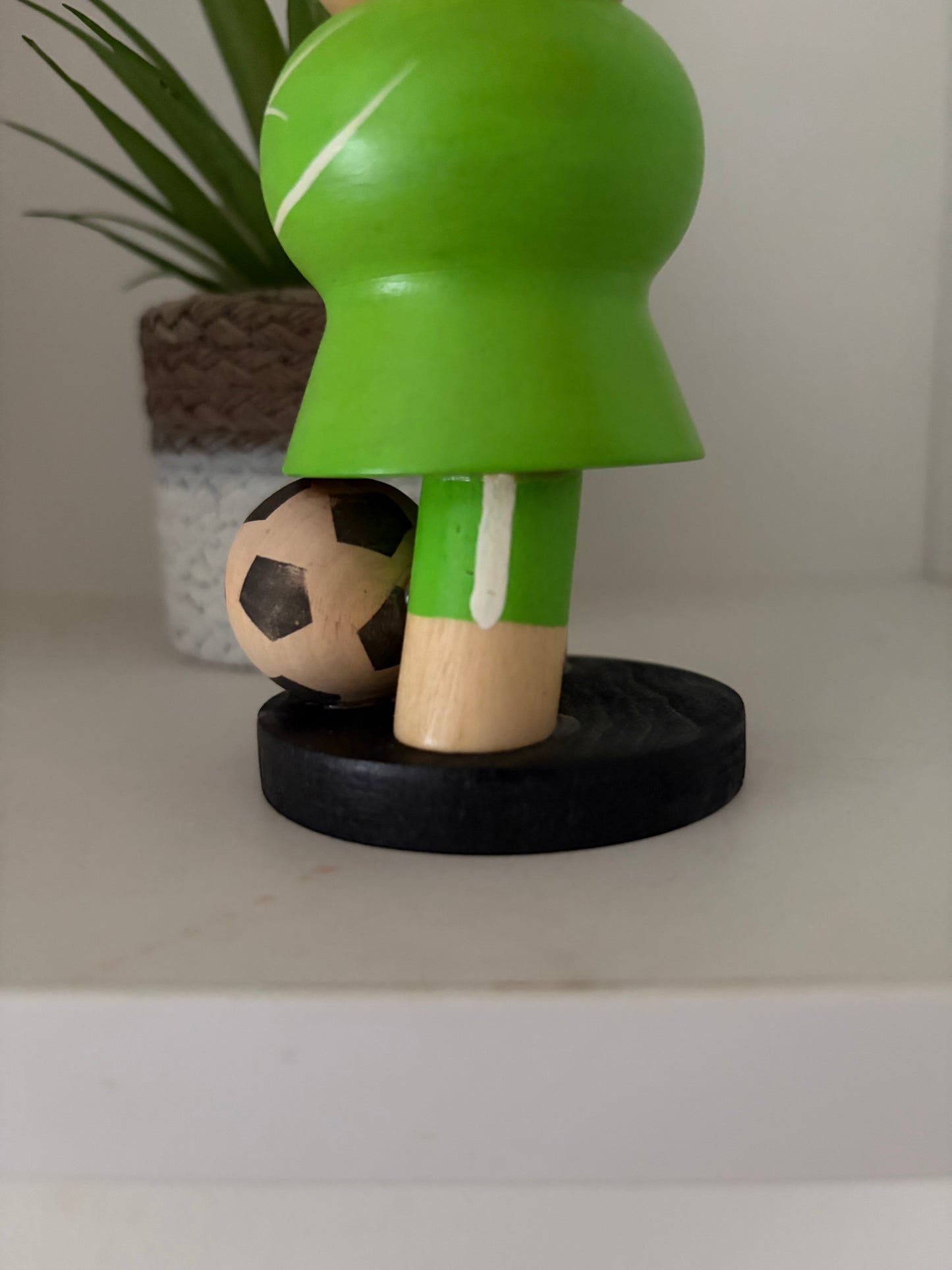 Vintage Sosaku kokeshi by Aoki Ryoka (1931-)