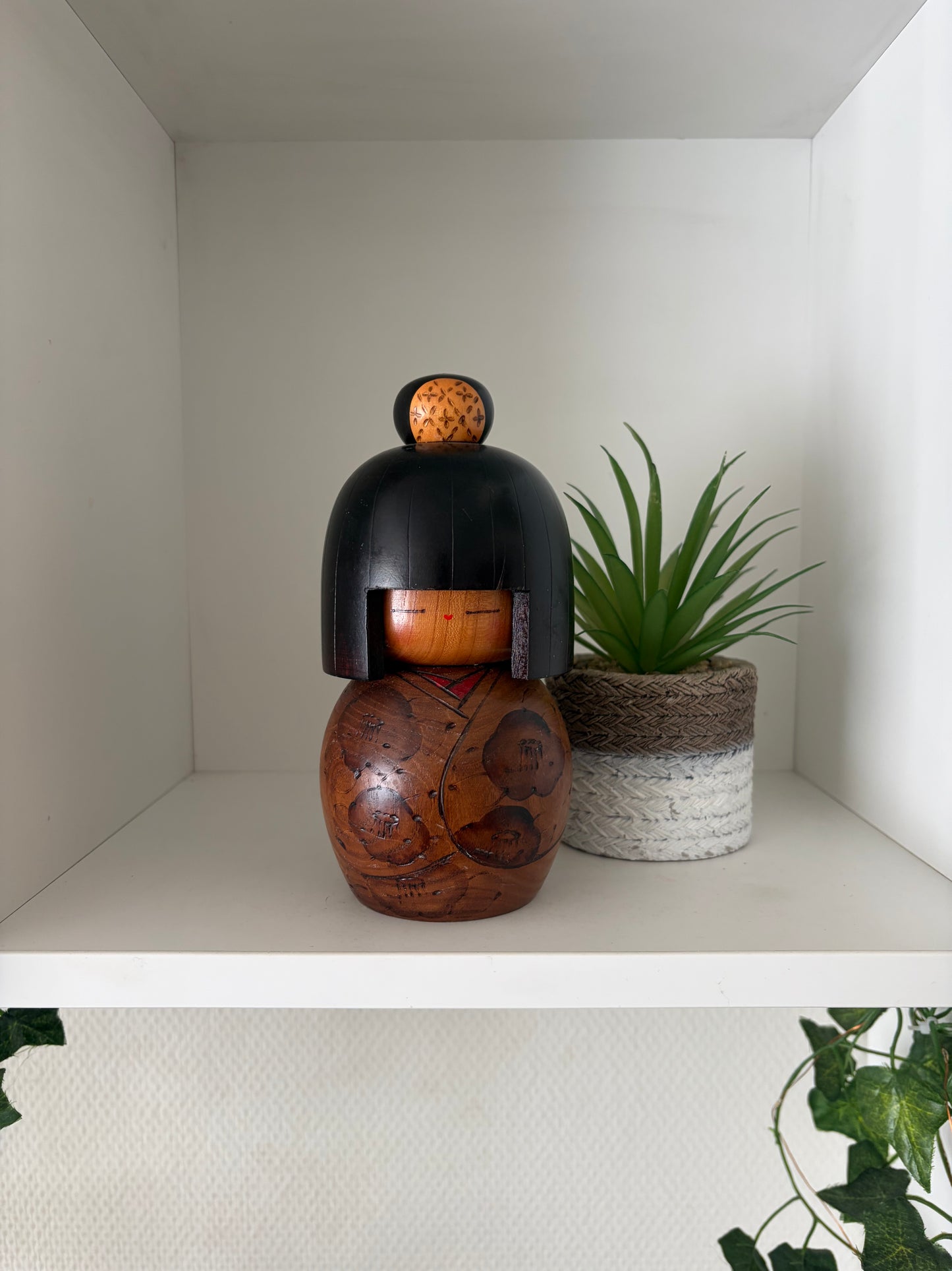 Vintage Gumma kokeshi by Kazuo Takamizawa (1927-)