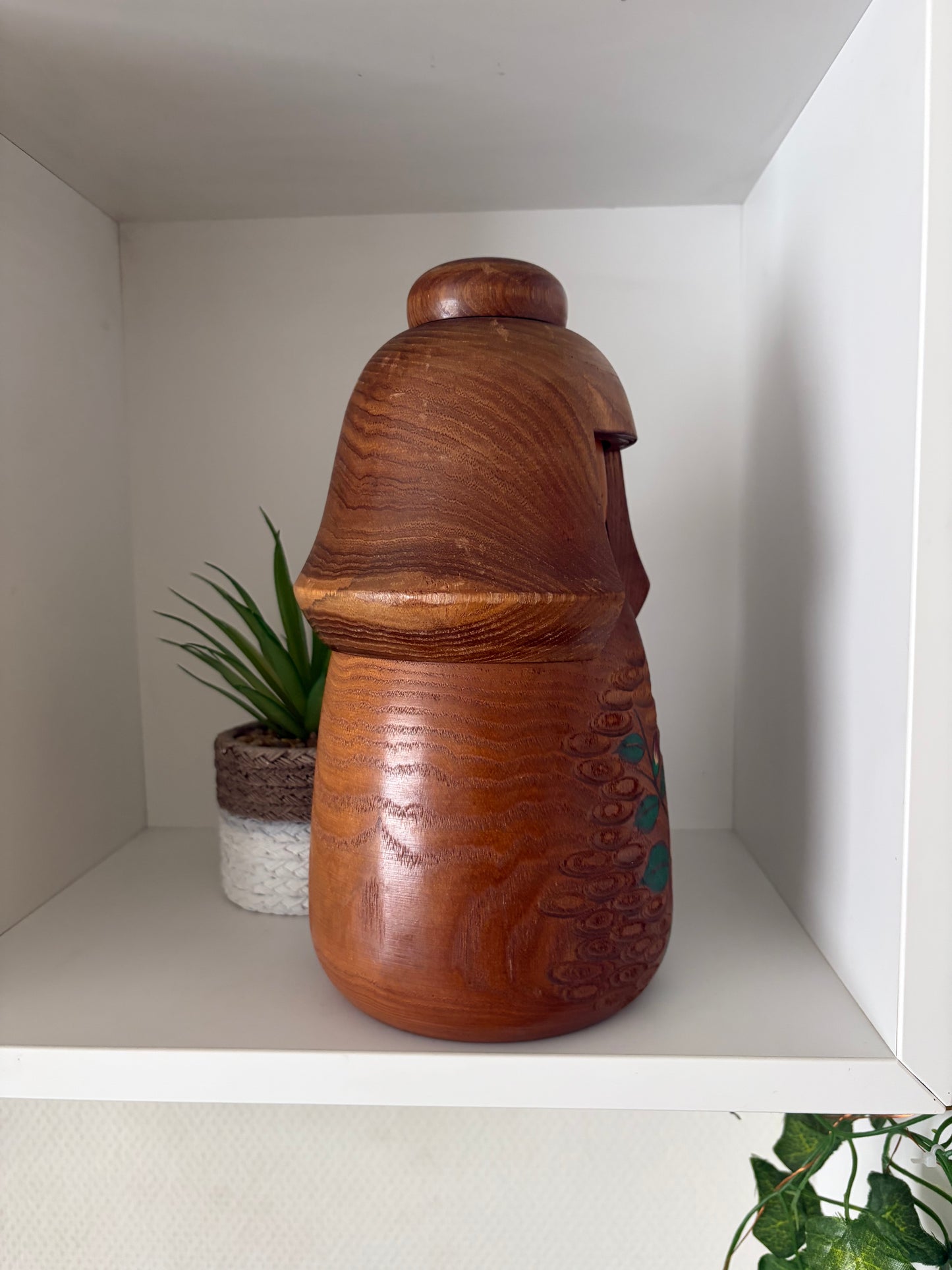 Rare vintage Sosaku kokeshi by Aida Seiho (Harumine) (1926-1998)