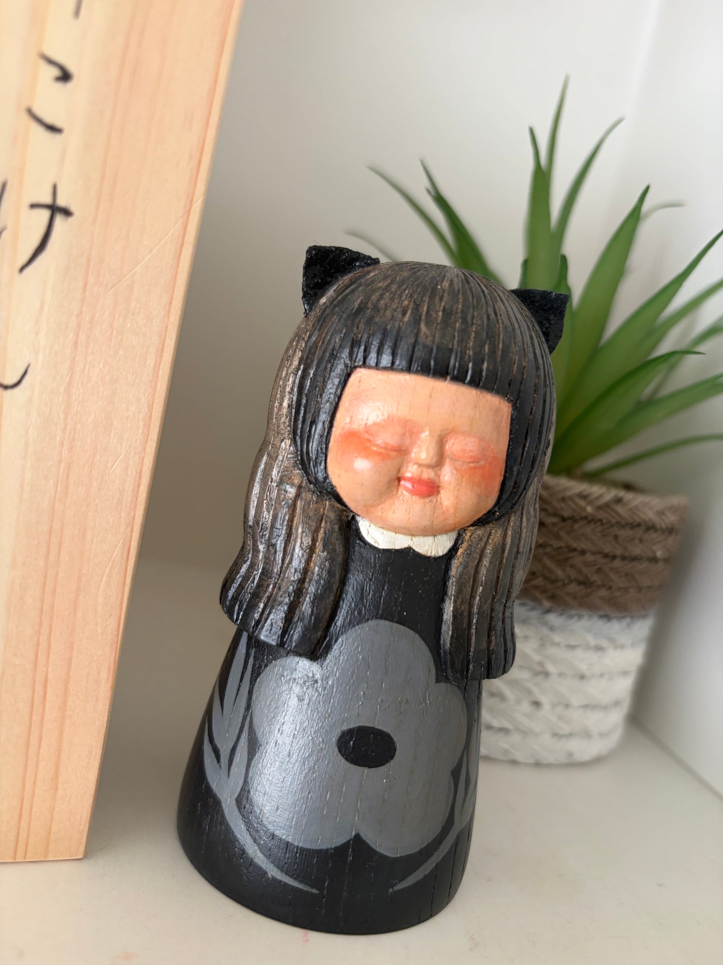 Exclusive one off a kind kokeshi by Nagisa Hirano!