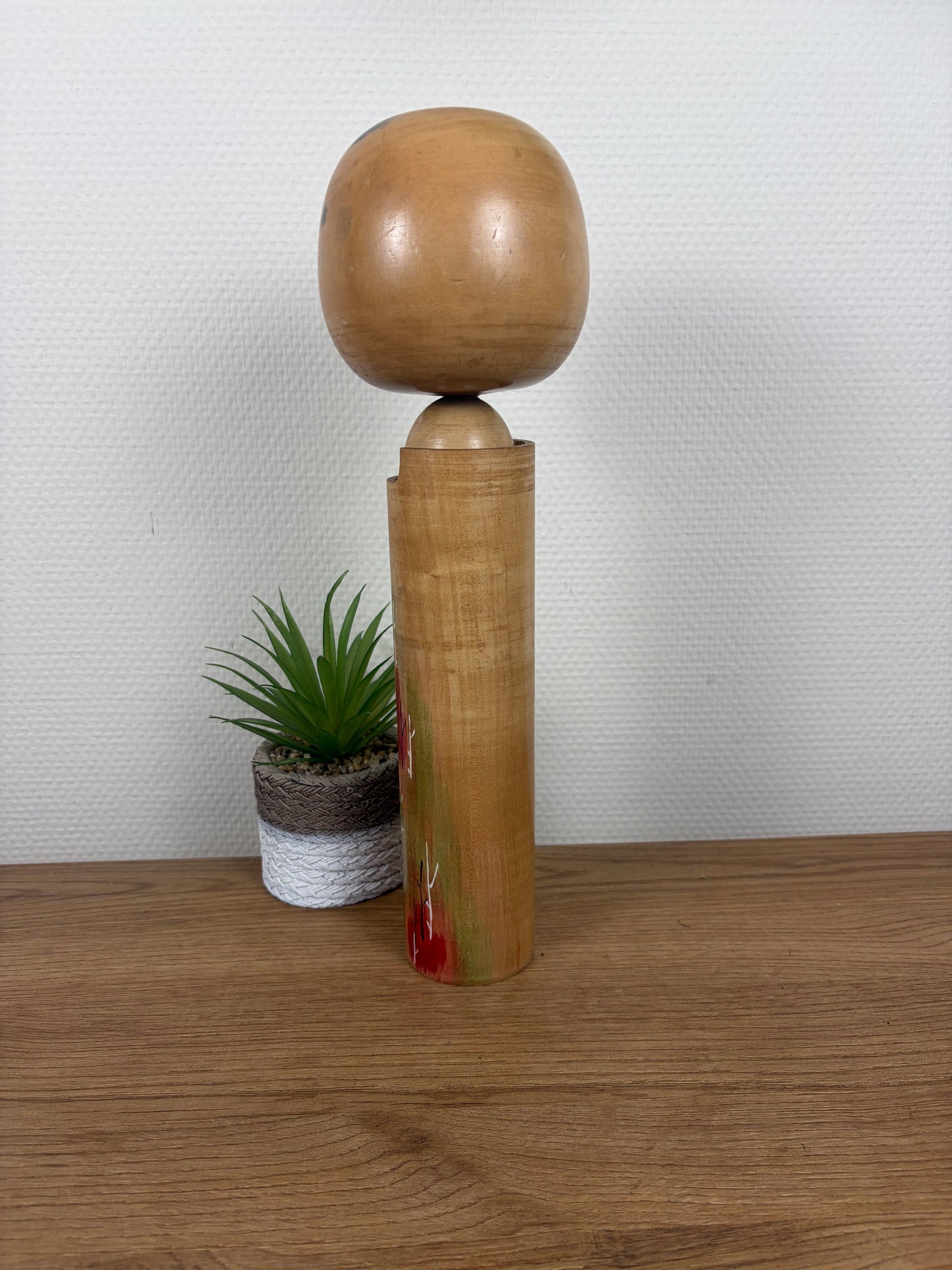 Rare vintage Sosaku kokeshi by Aida Seiho (Harumine) (1926-1998)