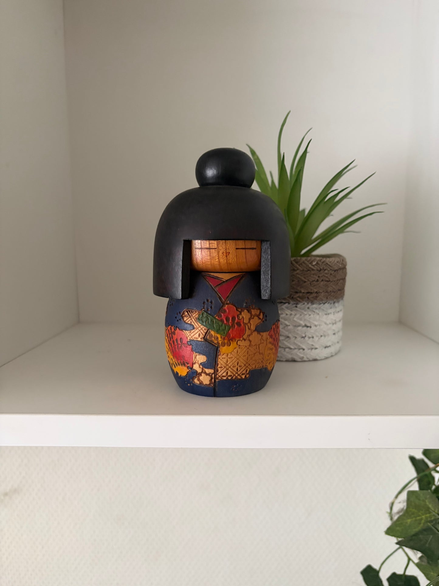 Vintage Gumma kokeshi made by Kazuo Takamizawa (1927-)