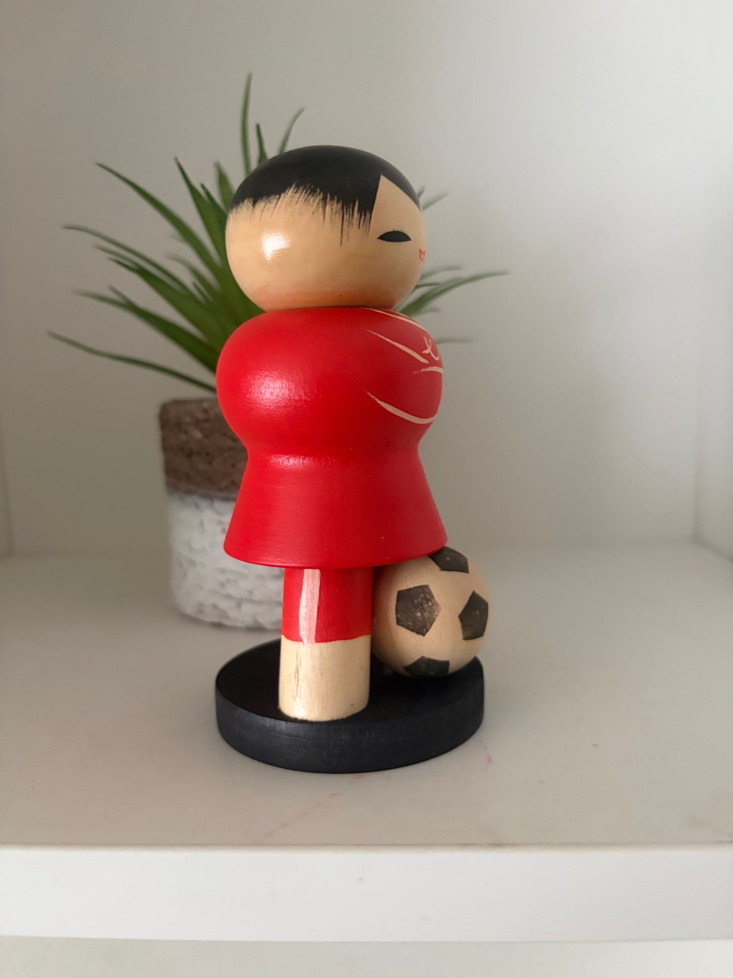 Vintage Sosaku kokeshi by Aoki Ryoka (1931-)