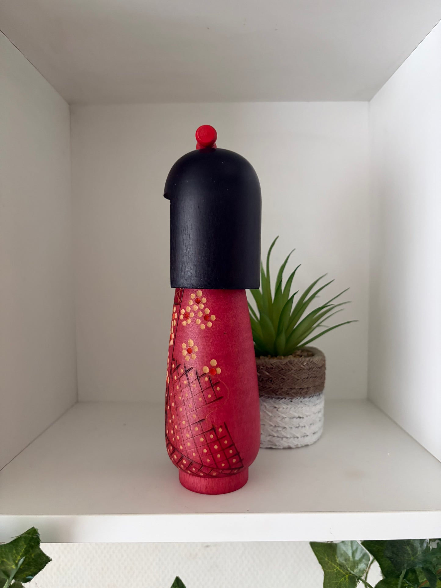 Vintage Gumma kokeshi by Kazuo Takamizawa