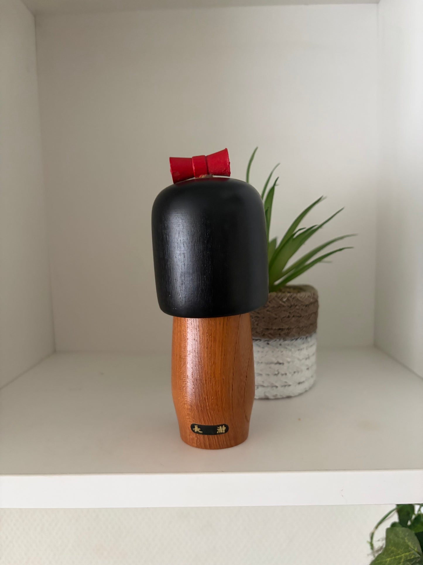 Vintage Gumma Kokeshi by Miyagawa Kunio (1933-)