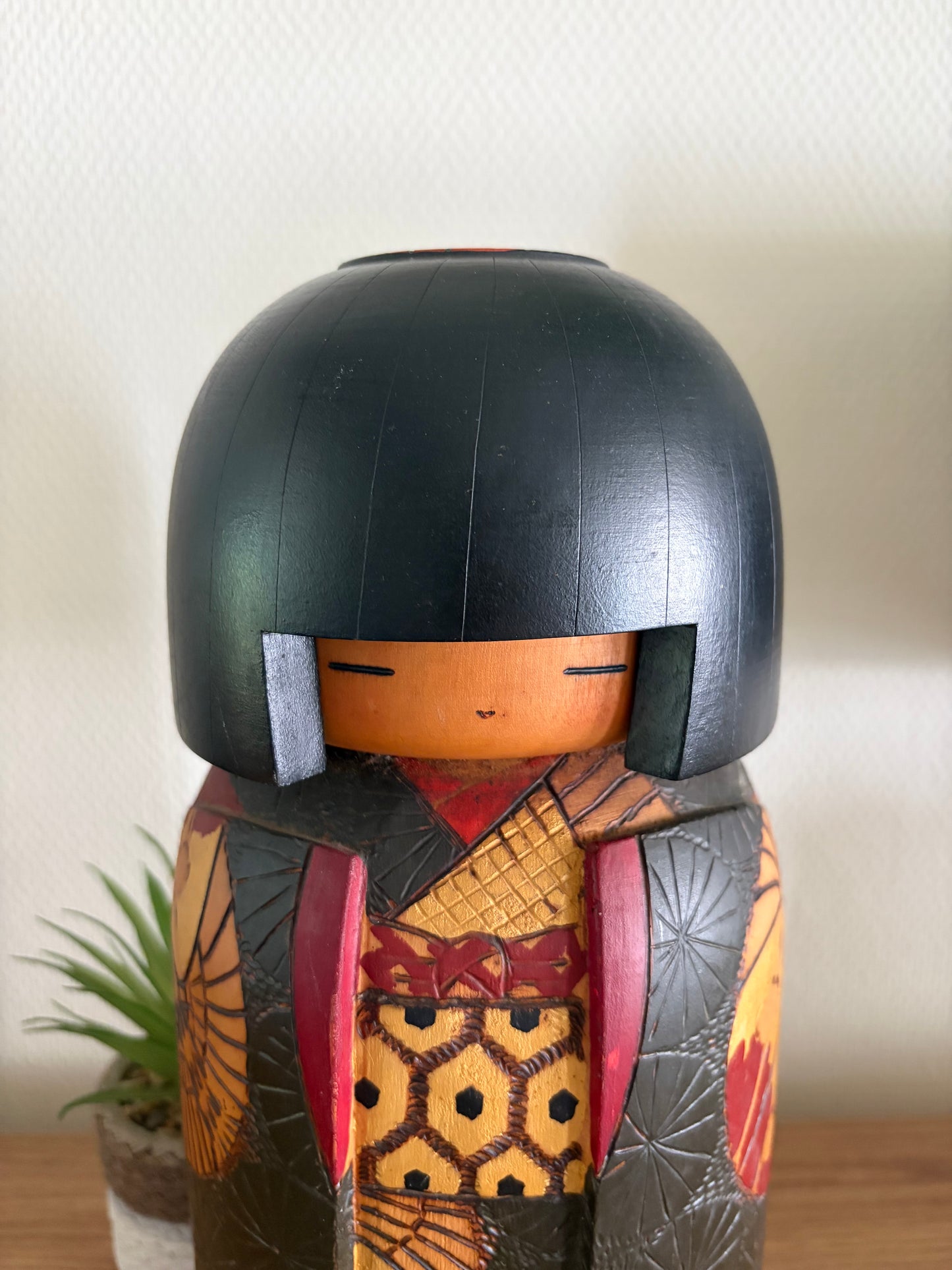 Rare vintage Gumma kokeshi by Inosuke Kobayashi (1931-)