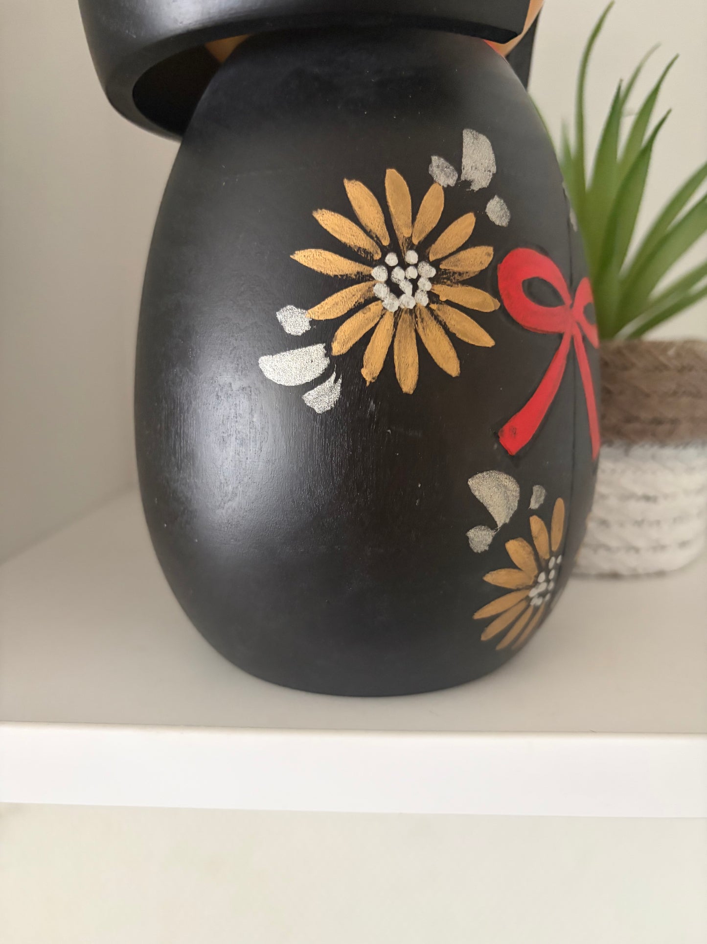 Vintage Chunky Gumma kokeshi by Hajime Miyashita (1940-)