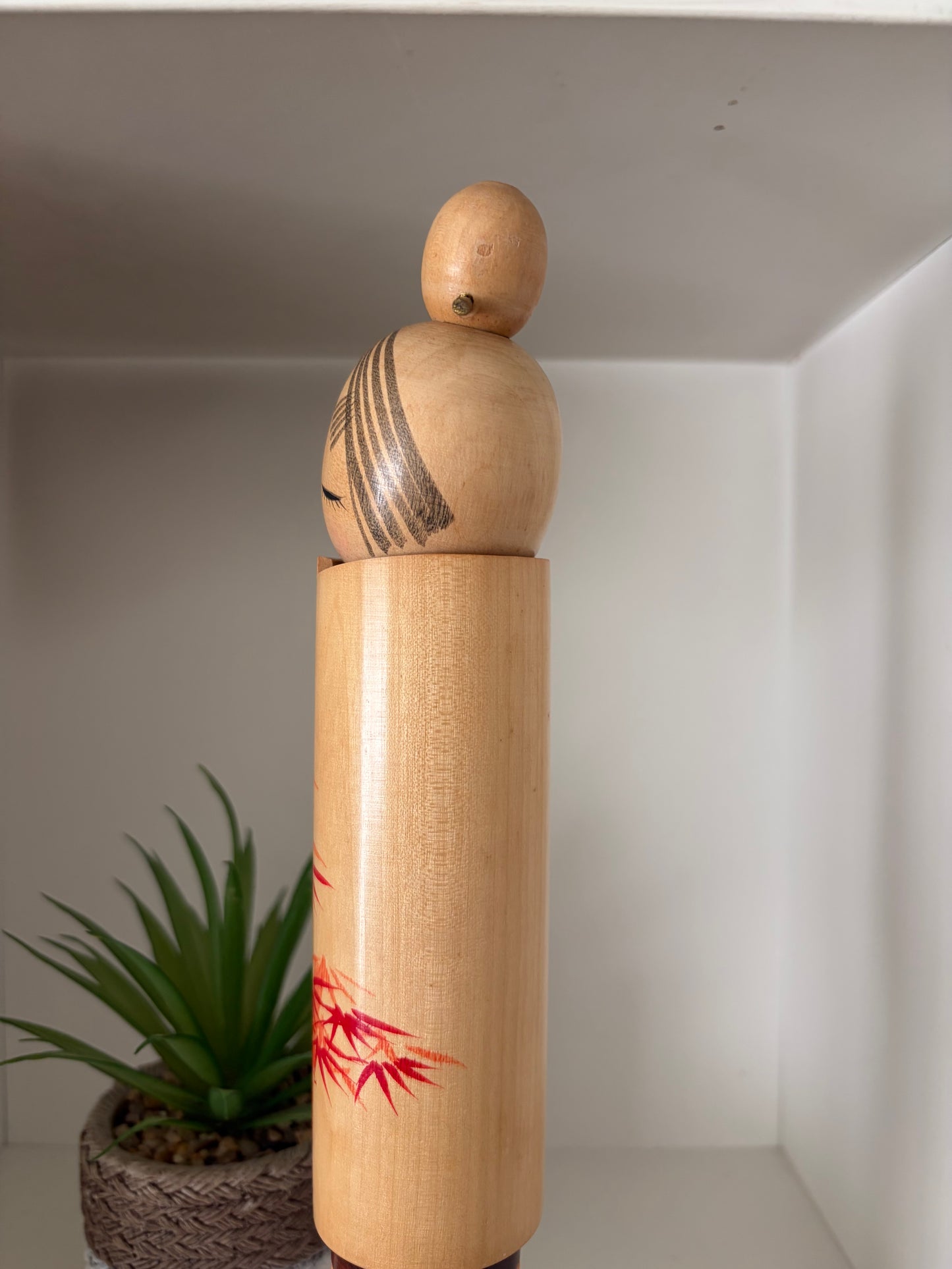 Vintage Sosaku kokeshi by Sato Suigai (1920-) - With box