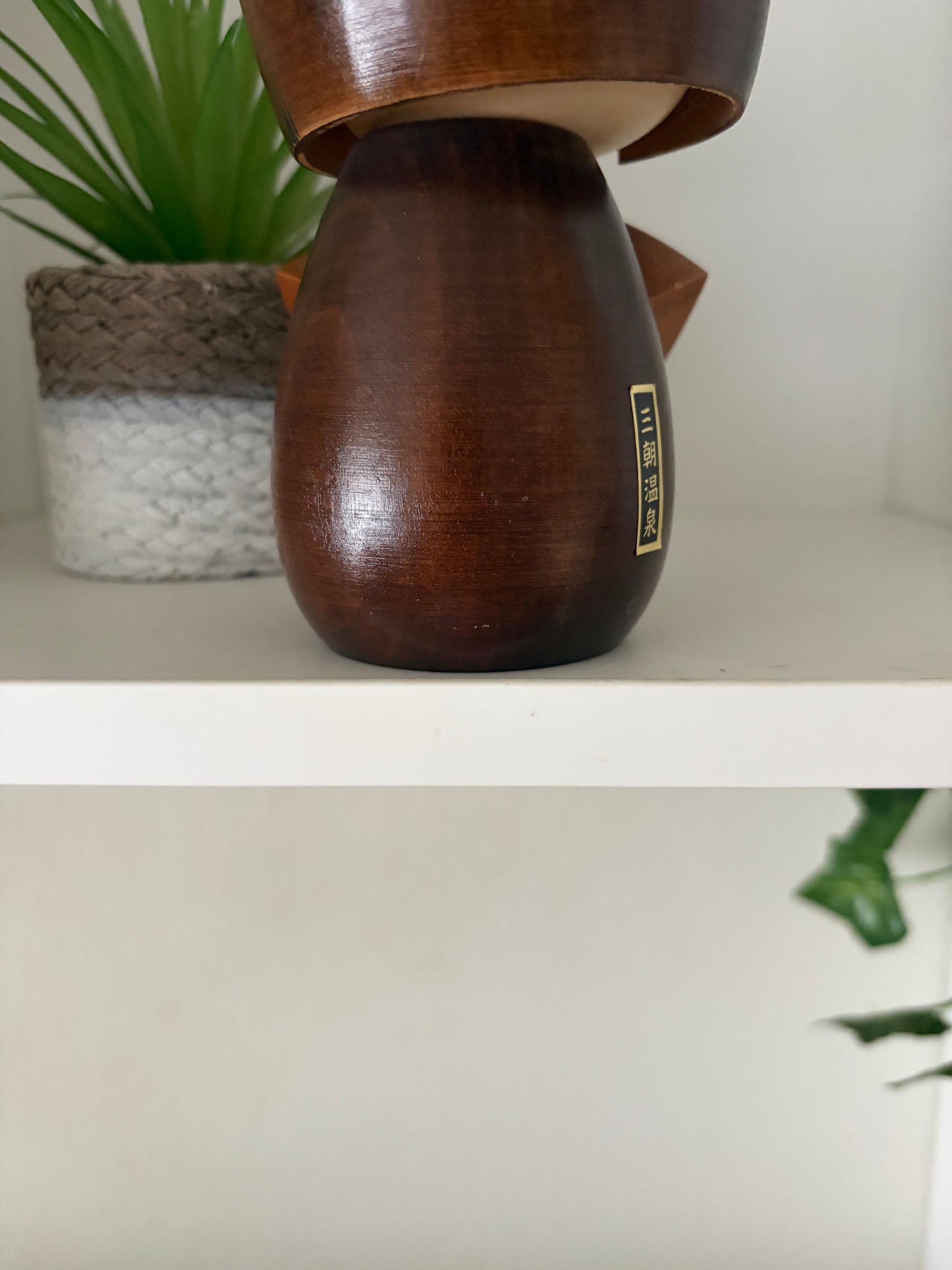 Lovely vintage Sosaku kokeshi by Ishida Tomio