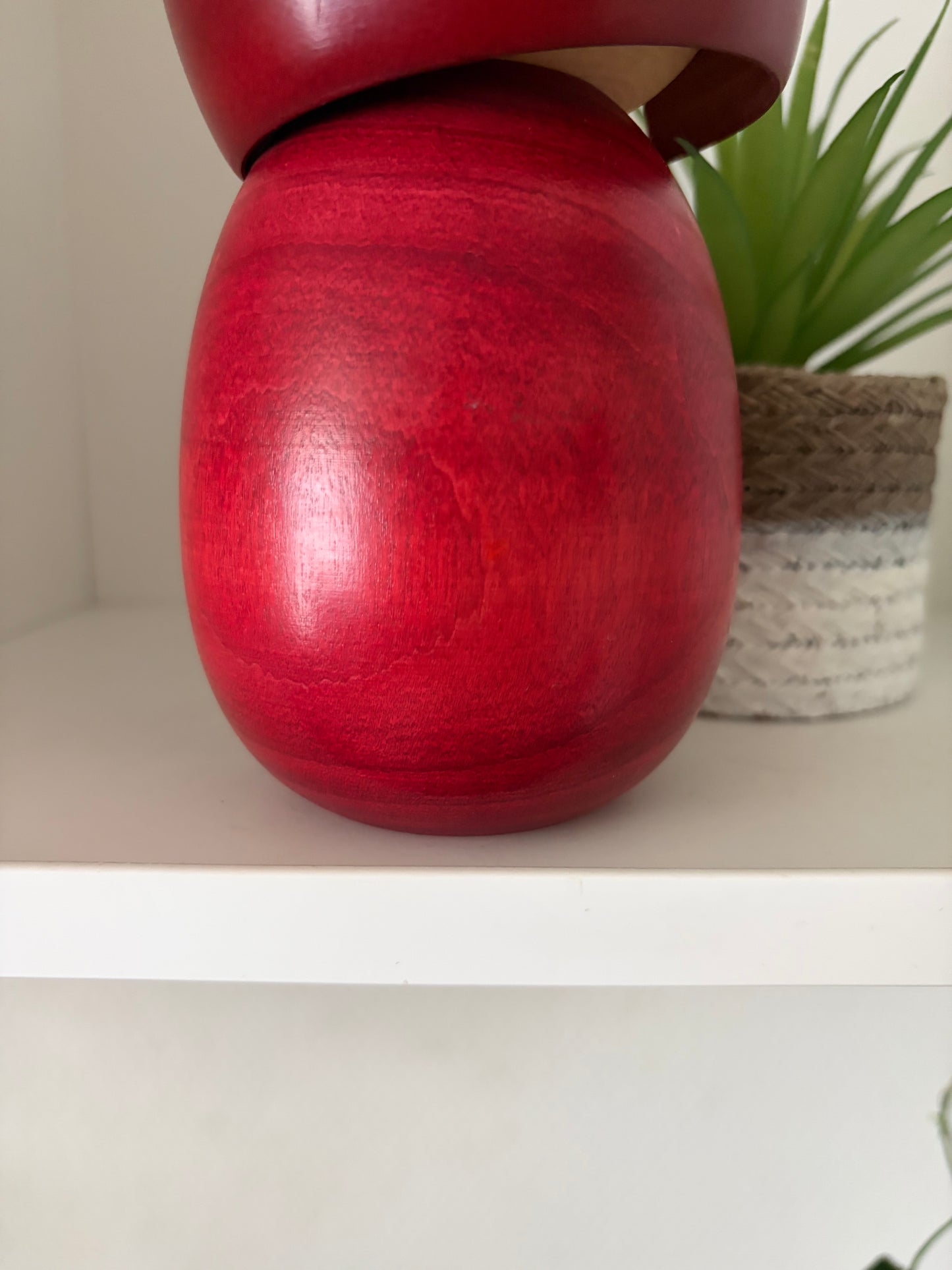 Beautiful vintage Gumma kokeshi by Hajime Miyashita (1940-)