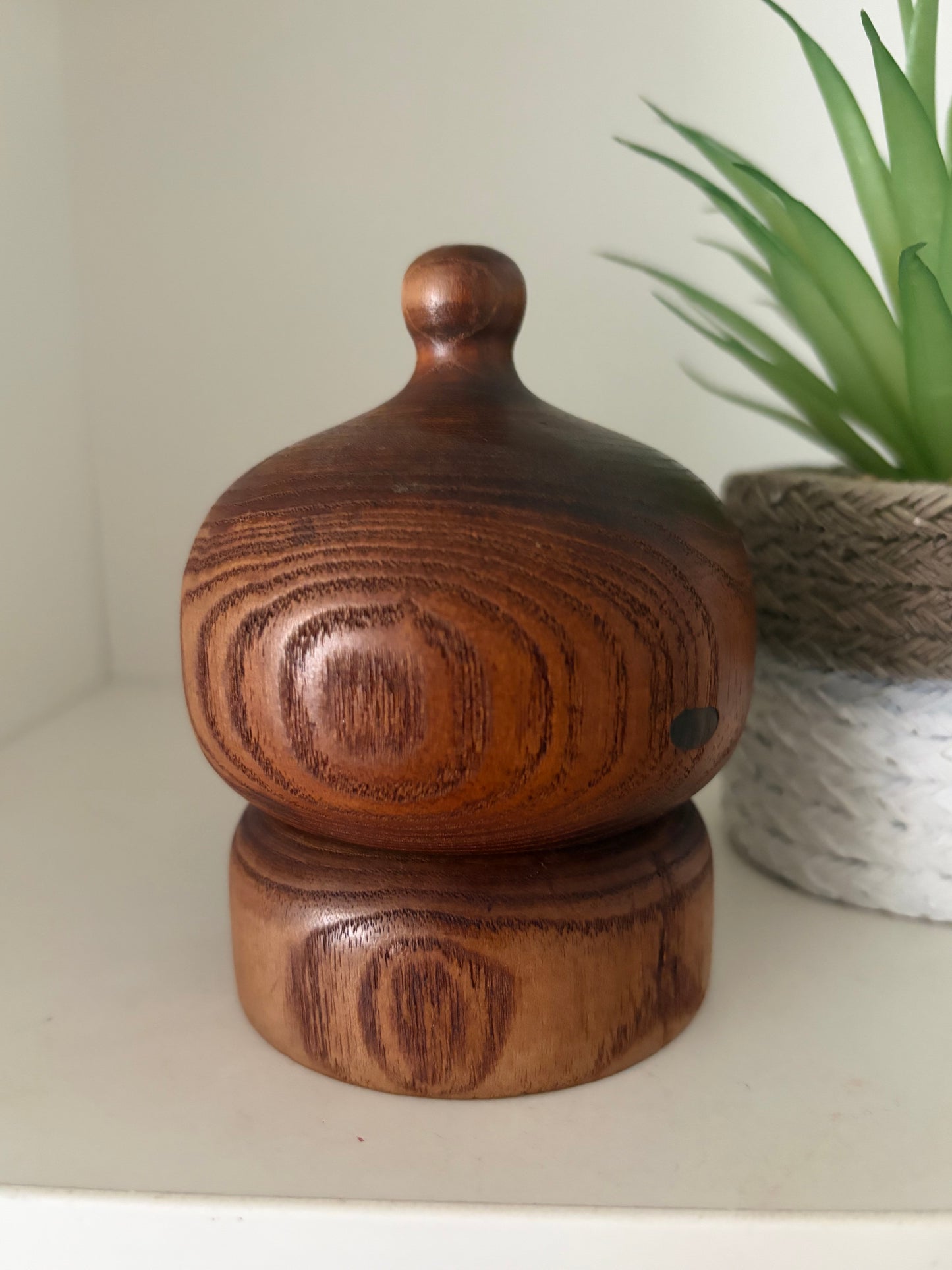 Rare creative kokeshi by Hideo Ishihara (1925-1999)