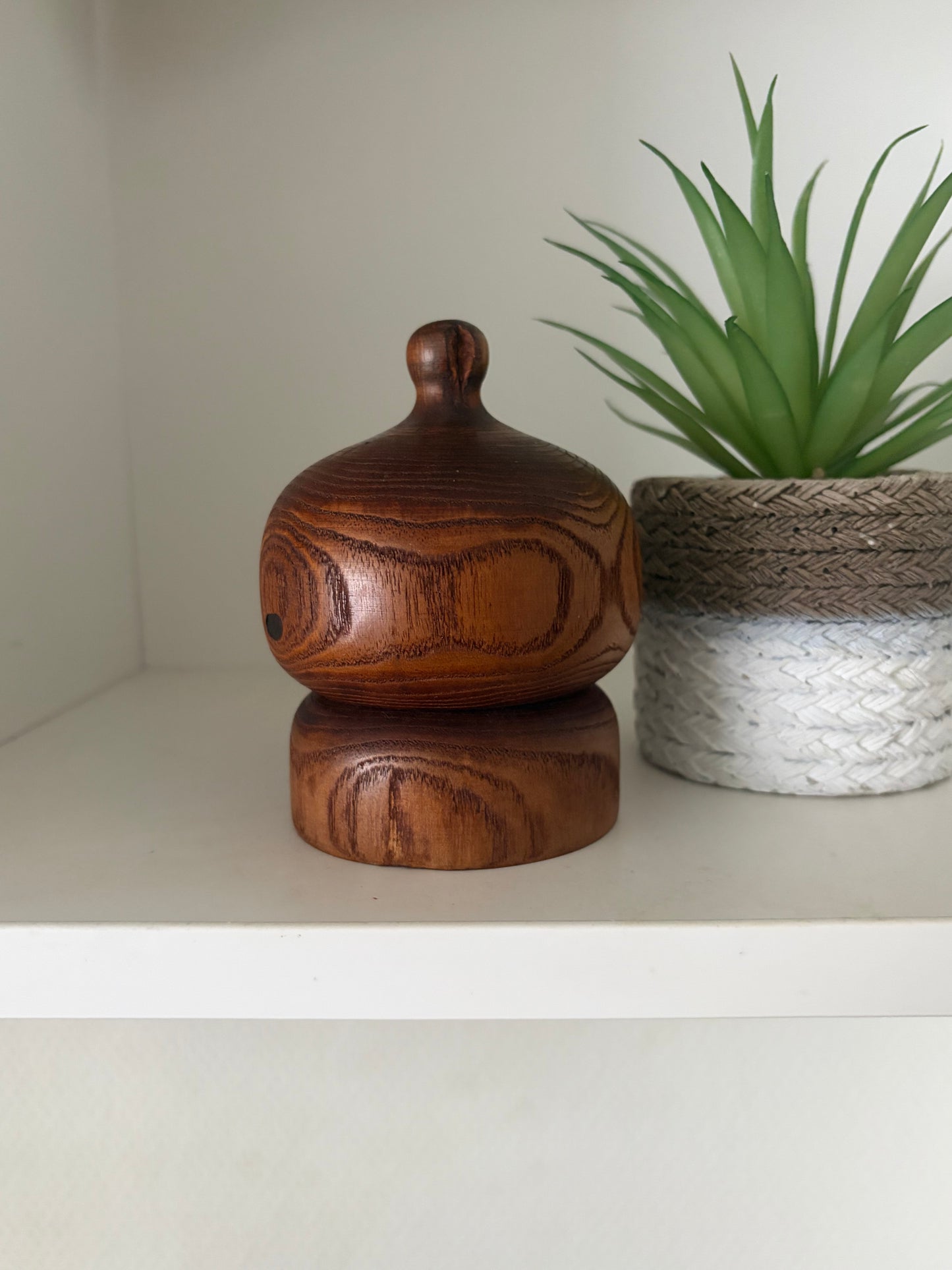 Rare creative kokeshi by Hideo Ishihara (1925-1999)