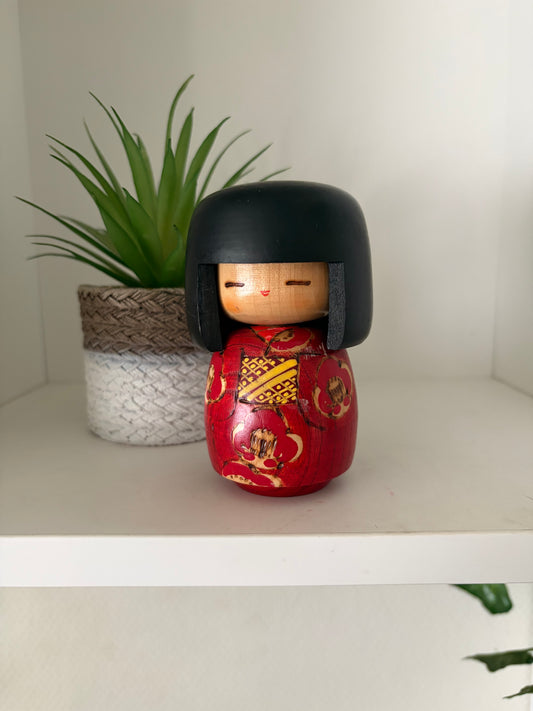 Cute vintage Sosaku kokeshi by Takeshi