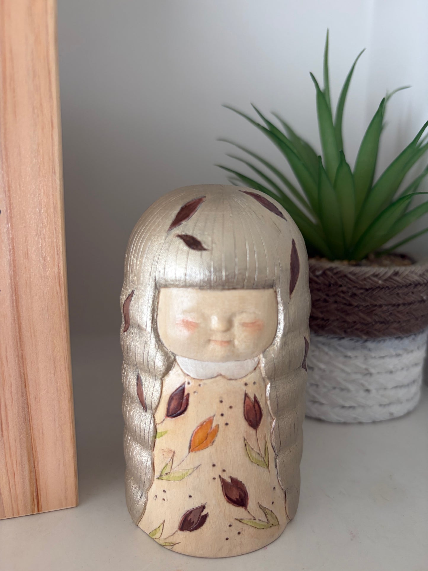 Exclusive one off a kind kokeshi by Nagisa Hirano!