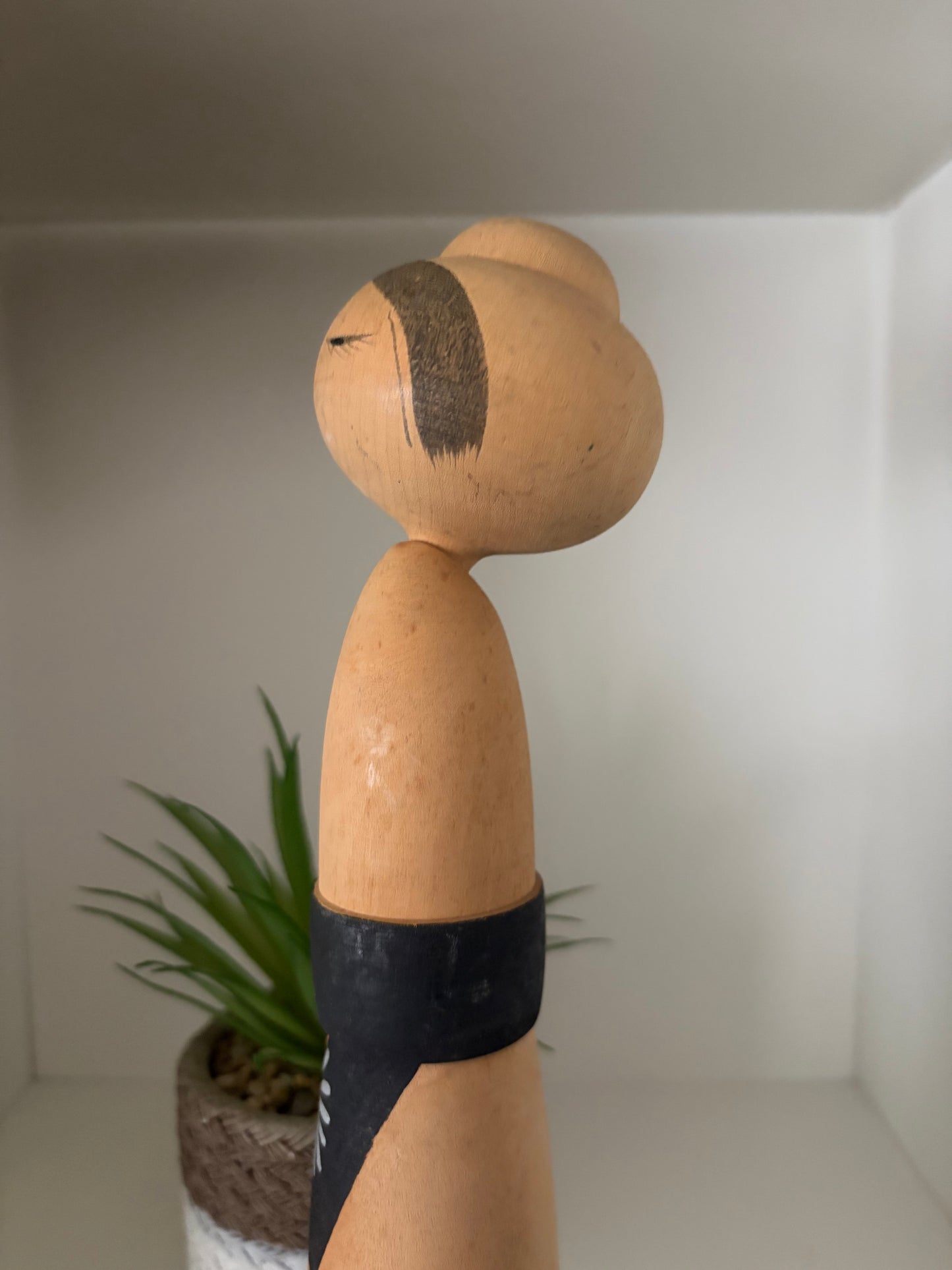 Vintage Sosaku Kokeshi made by Sato Suigai (1920-)