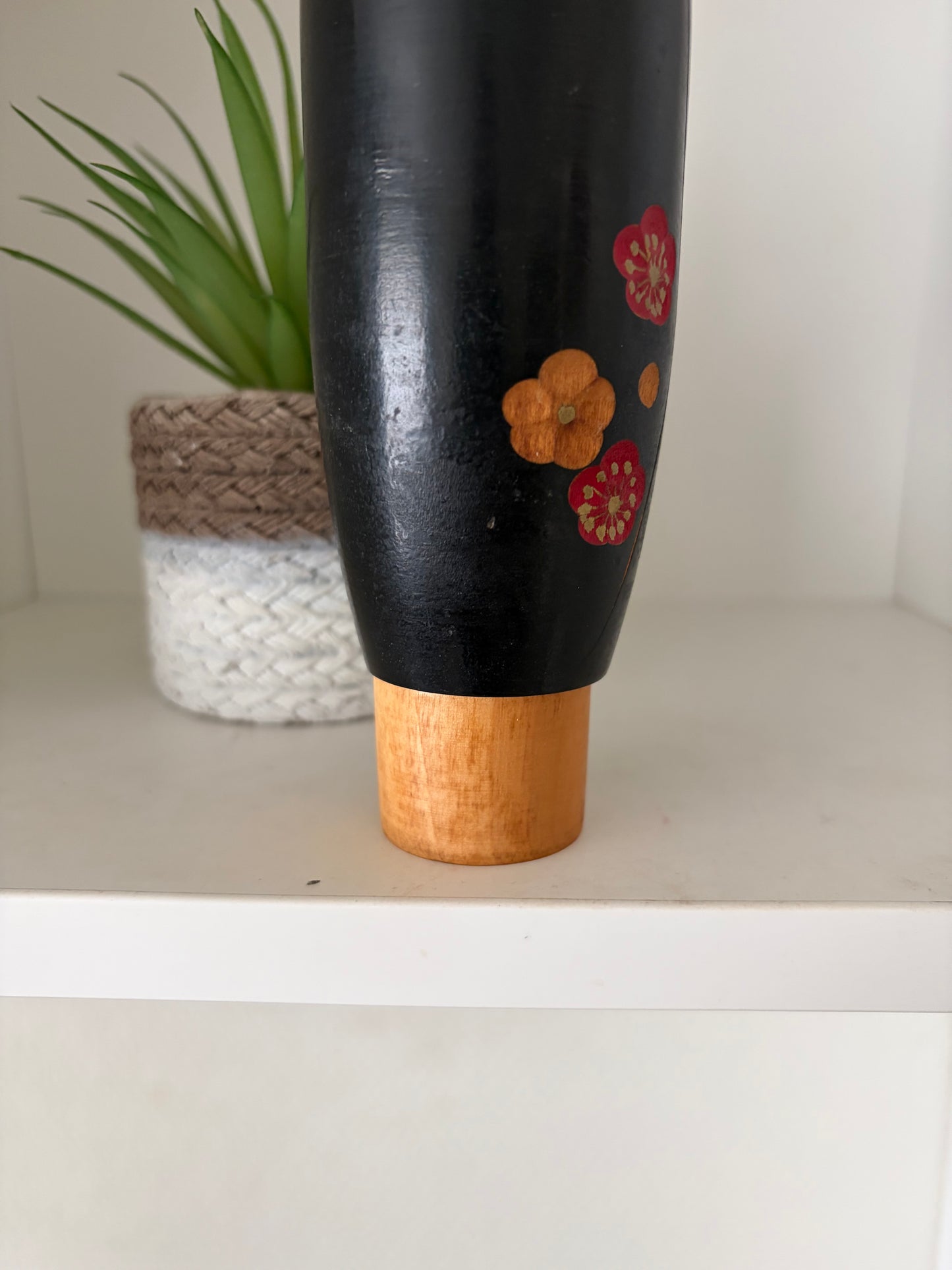 Vintage Sosaku Kokeshi made by Sato Suigai (1920-)