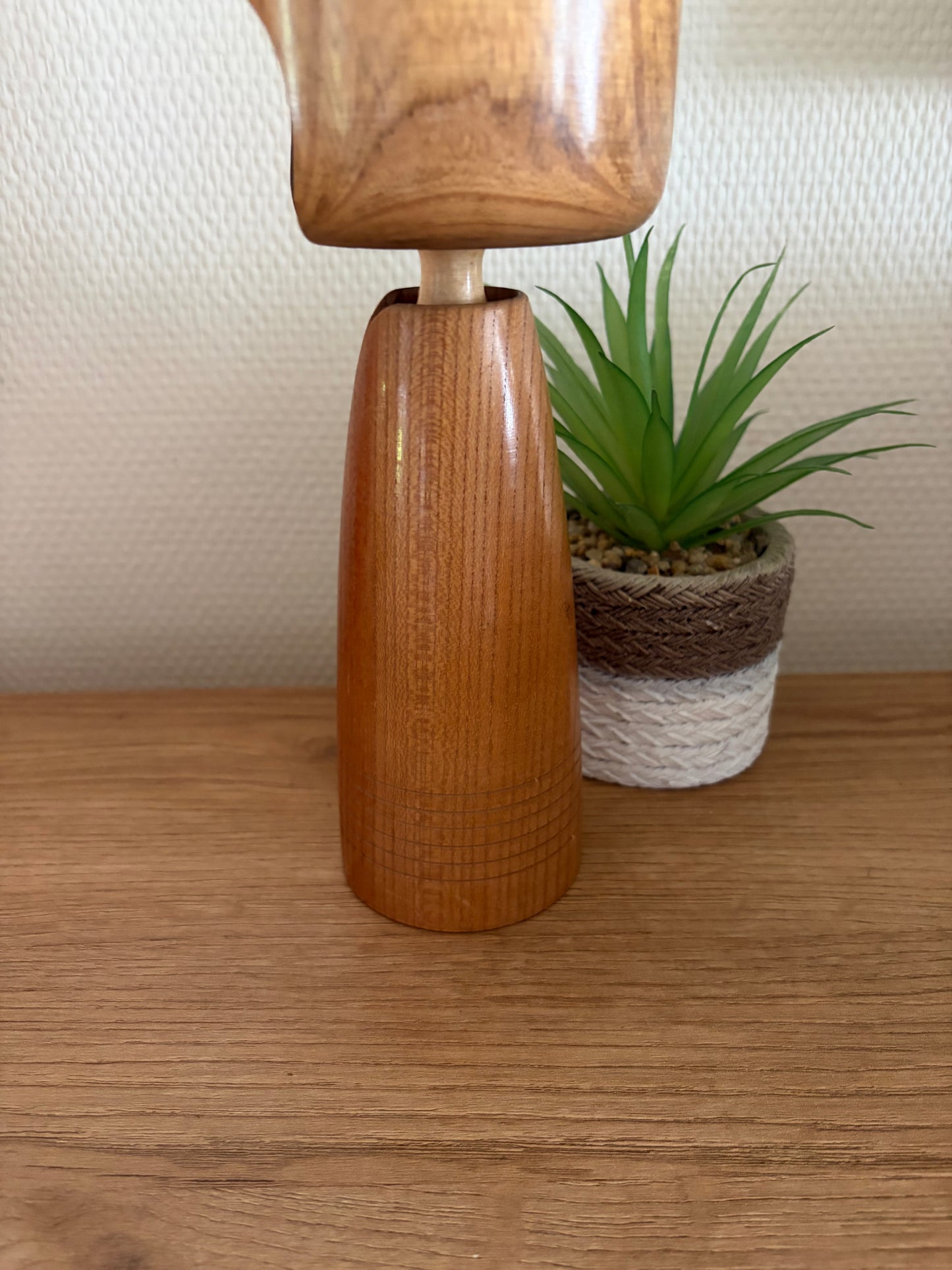 Exclusive Sosaku kokeshi by Shido Shozan (1932-1995)