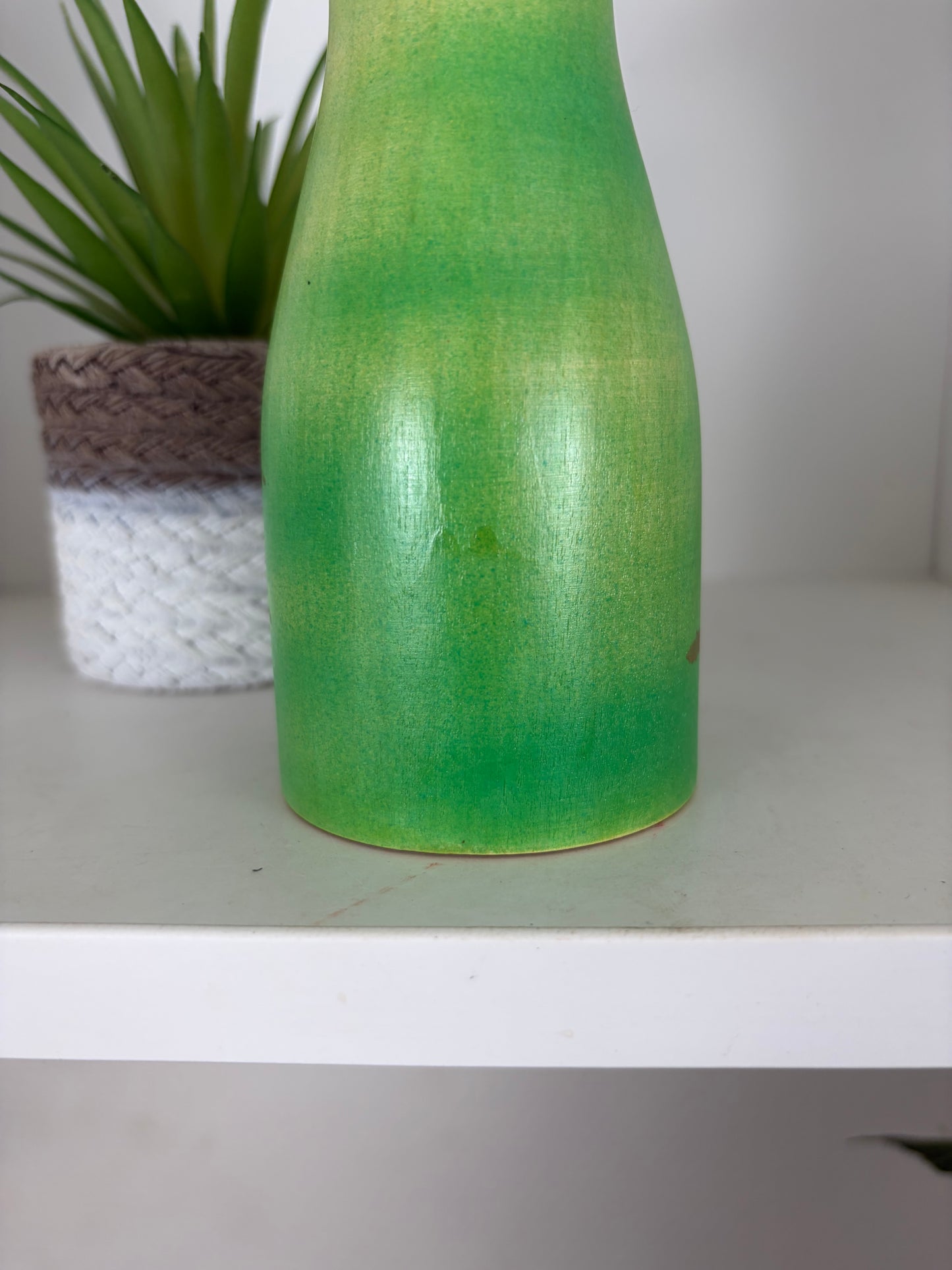 Beautiful Sosaku kokeshi by Aoki Ryoka (1931-)