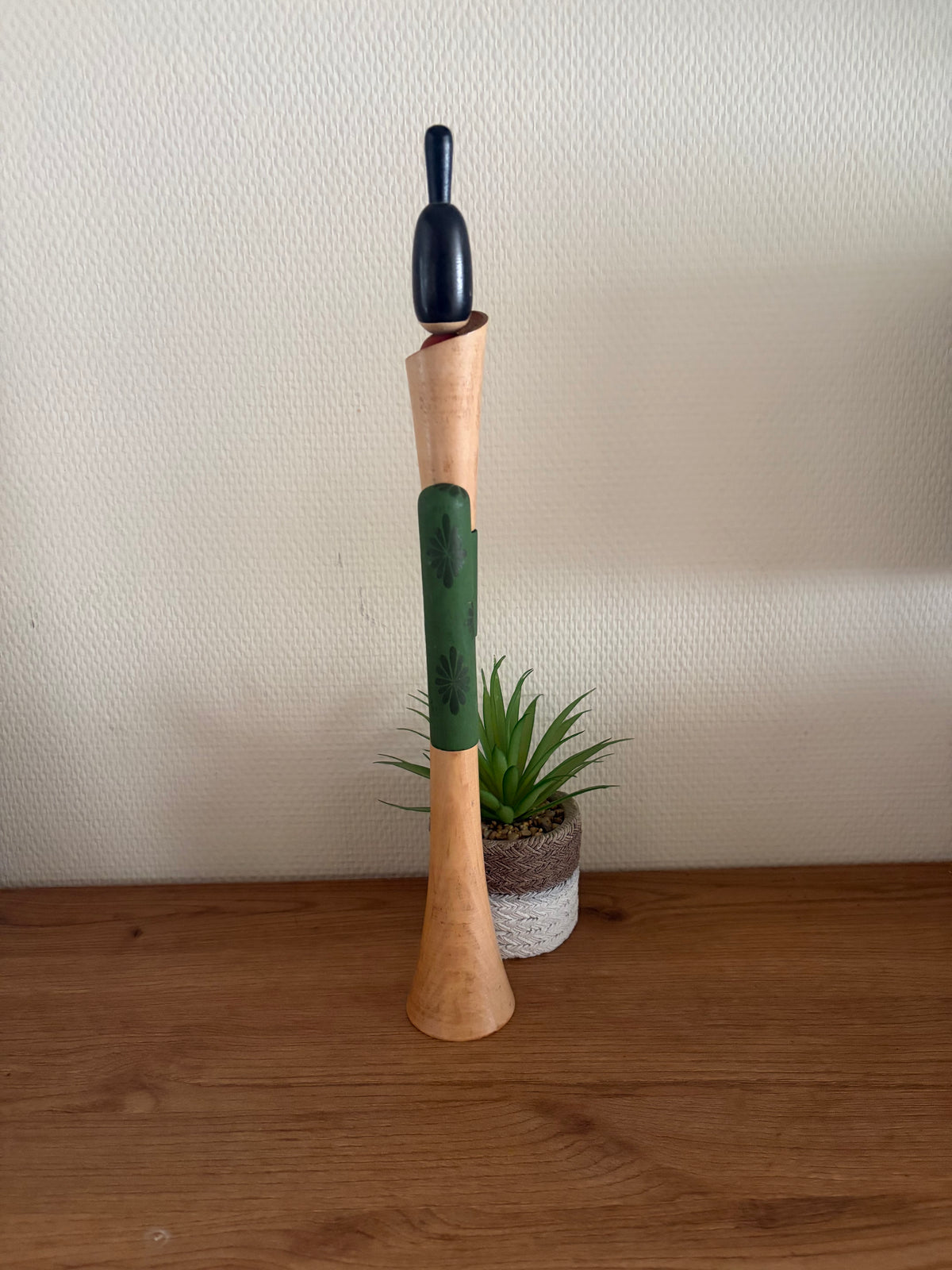Rare vintage Sosaku kokeshi by Shido Shozan (1932-1995)