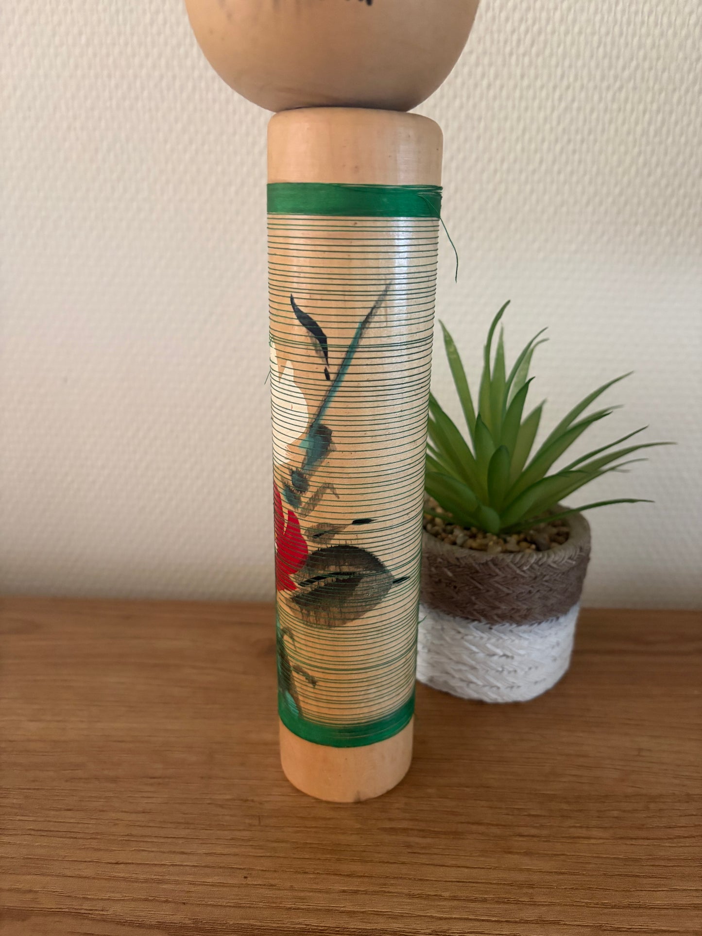 Rare vintage Sosaku kokeshi by Aida Seiho (Harumine) (1926-1998)