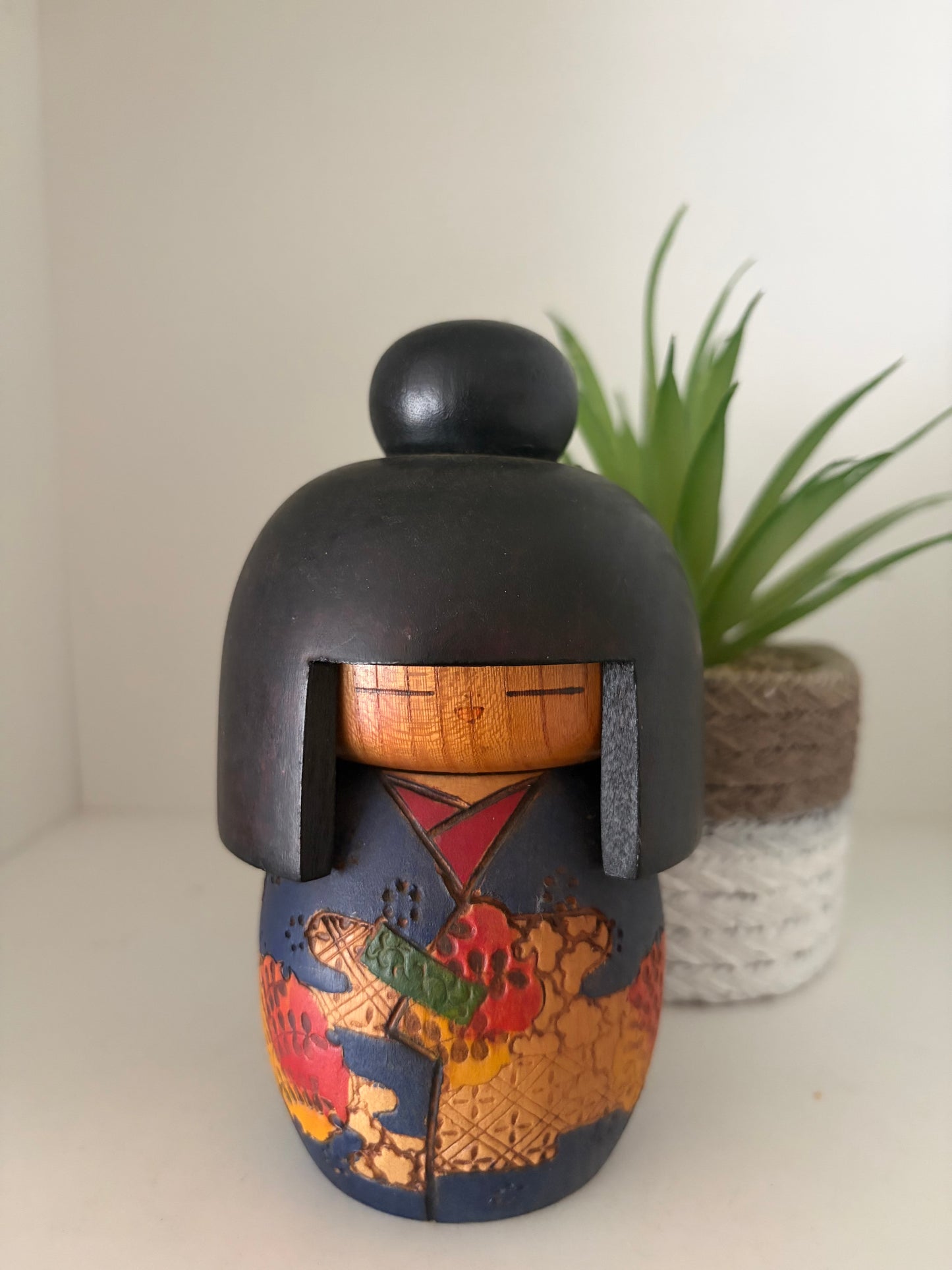 Vintage Gumma kokeshi made by Kazuo Takamizawa (1927-)