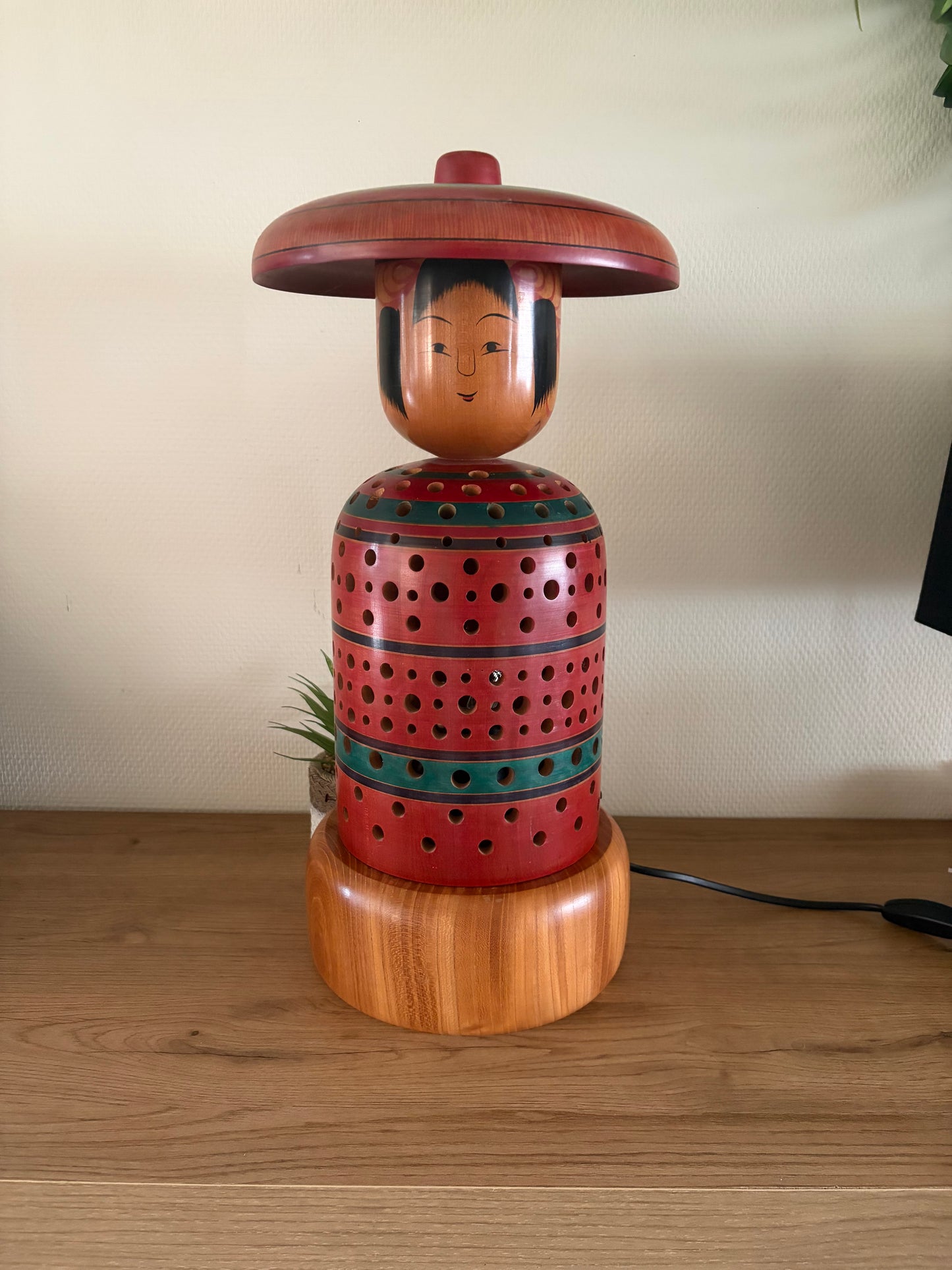 Exclusive one of kind Tsuchiyu kokeshi lamp by Yukinori Chennoh!